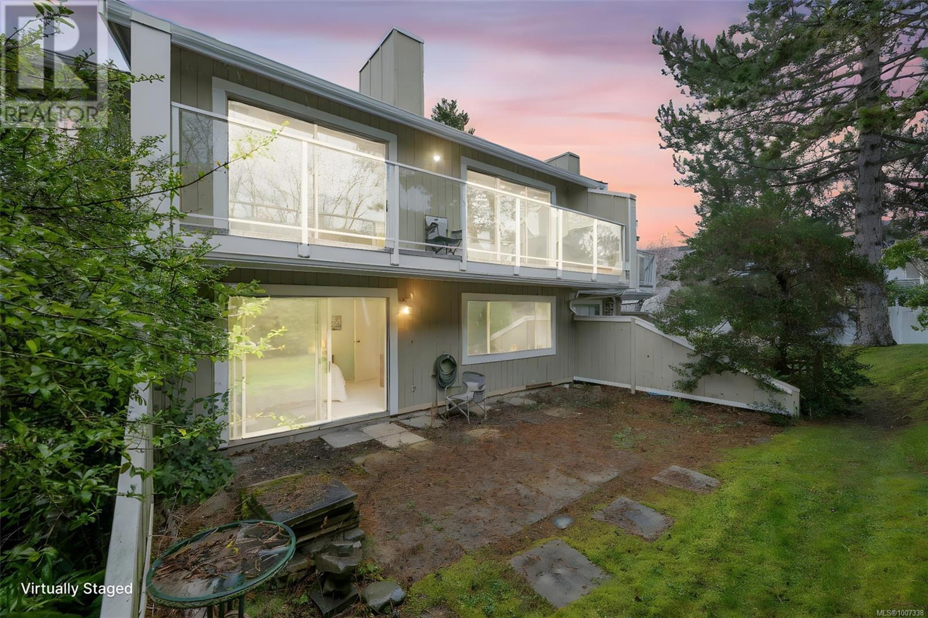 2020 White Birch Rd, Sidney - Exteriors - Photo 4