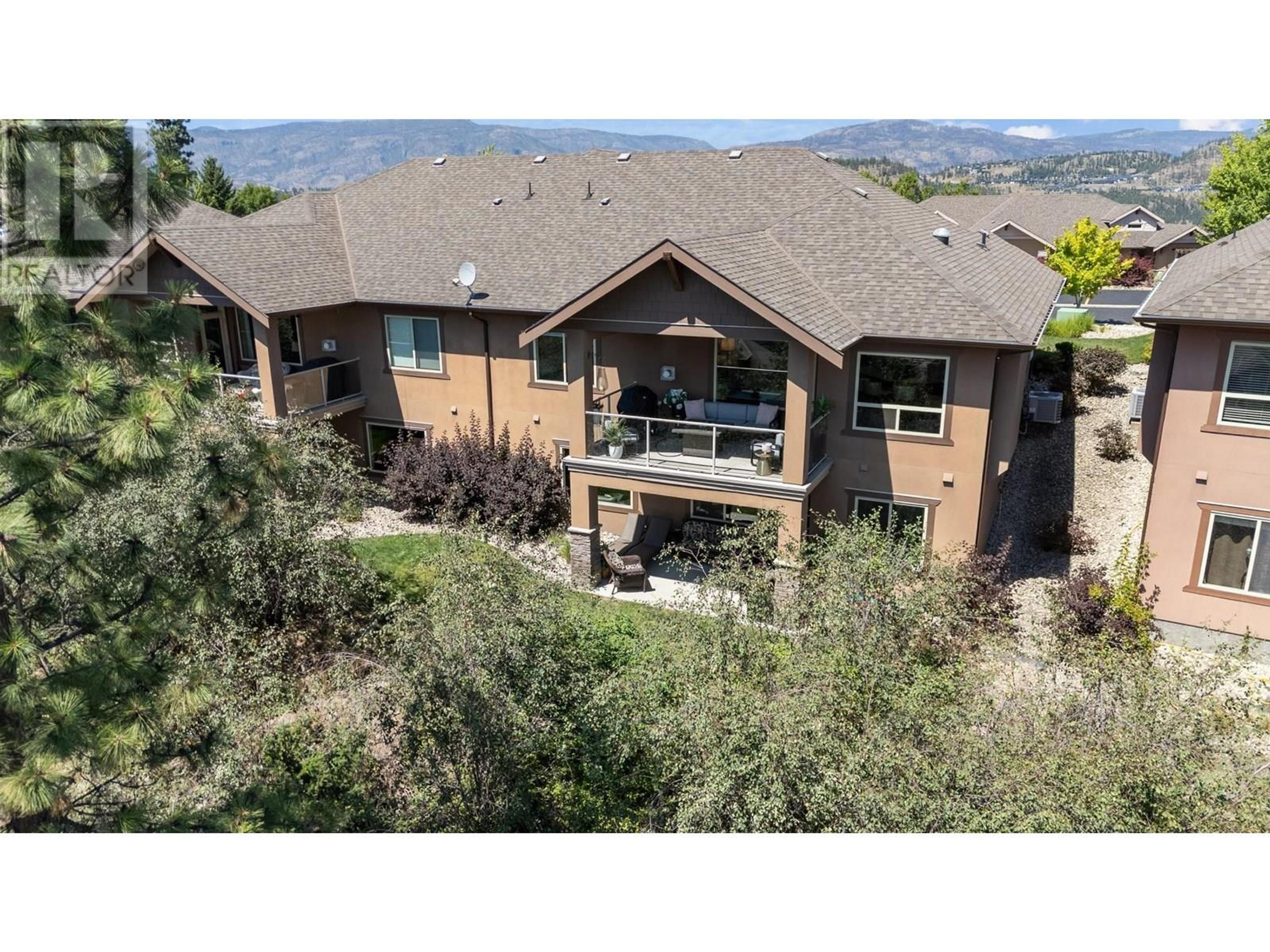 2450 Selkirk Drive, Kelowna - Exteriors - Full Complex View - Photo 3