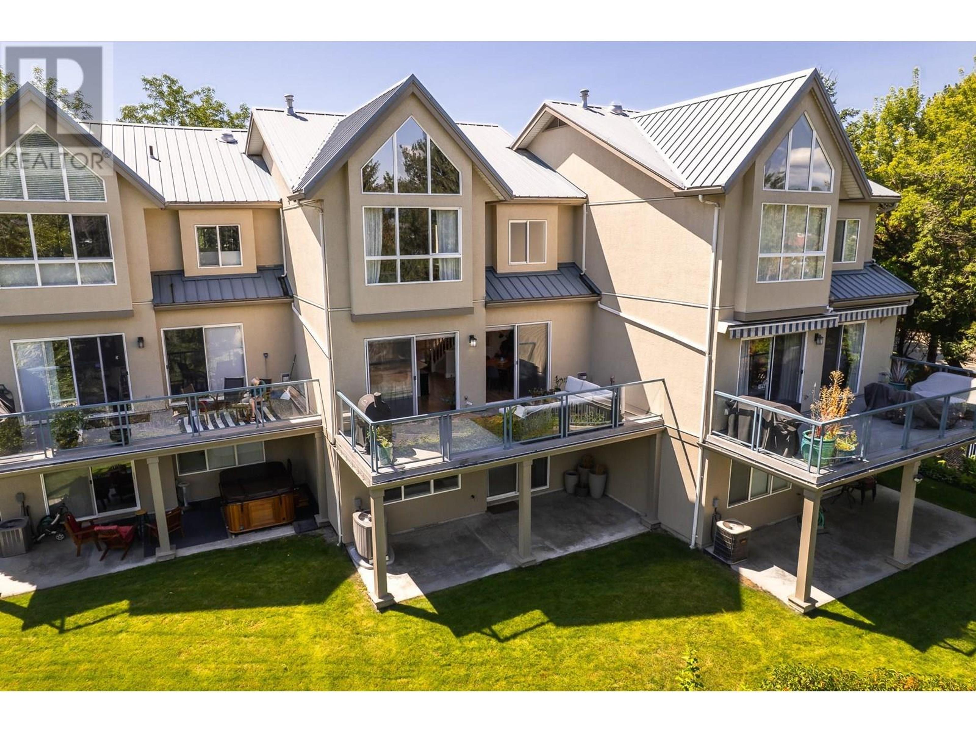 970 LORNE Street, Kamloops - Exteriors - Full Complex View, Drone/Aerial View - Photo 5