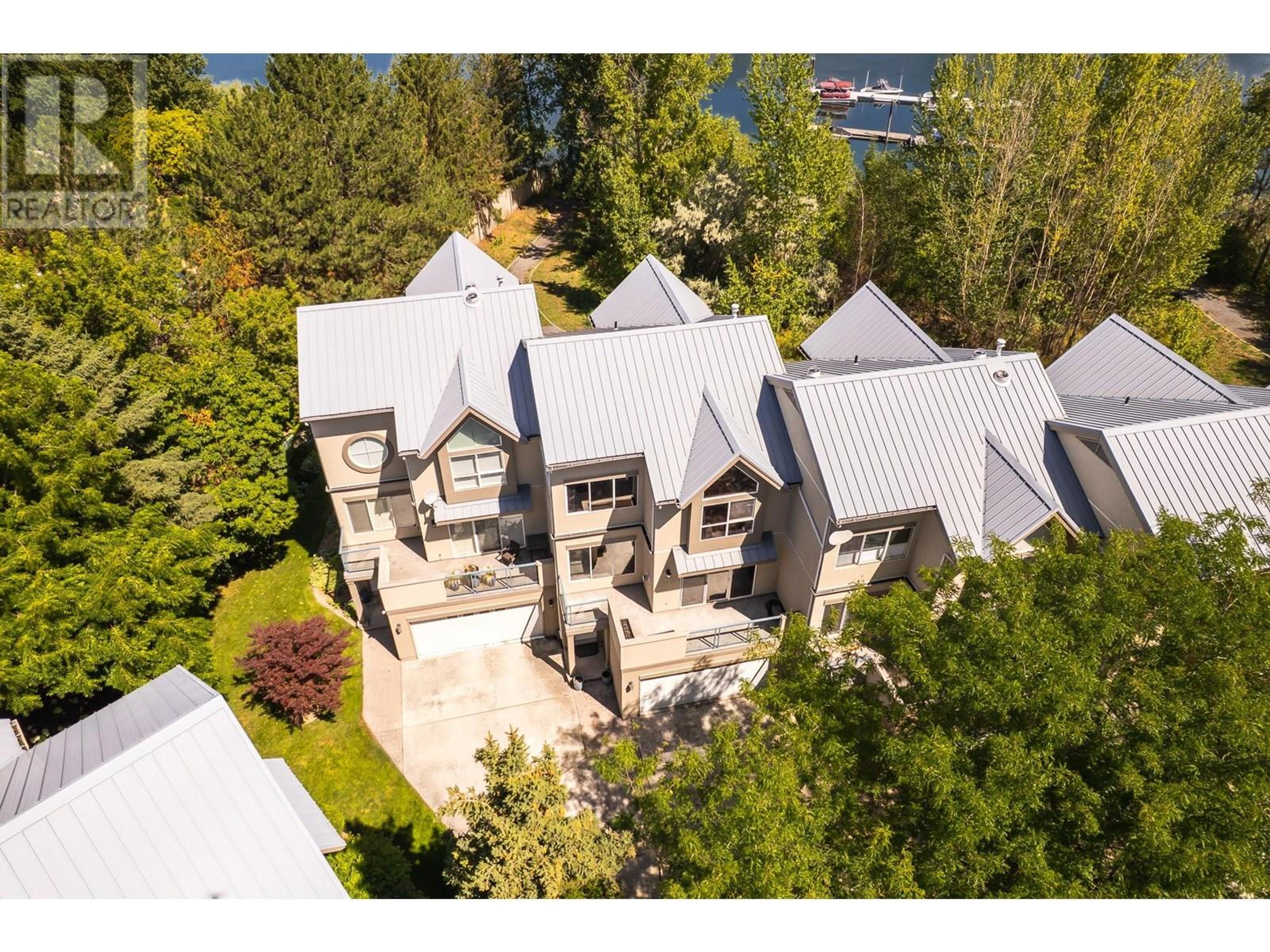 970 LORNE Street, Kamloops - Exteriors - Full Complex View, Drone/Aerial View - Photo 11