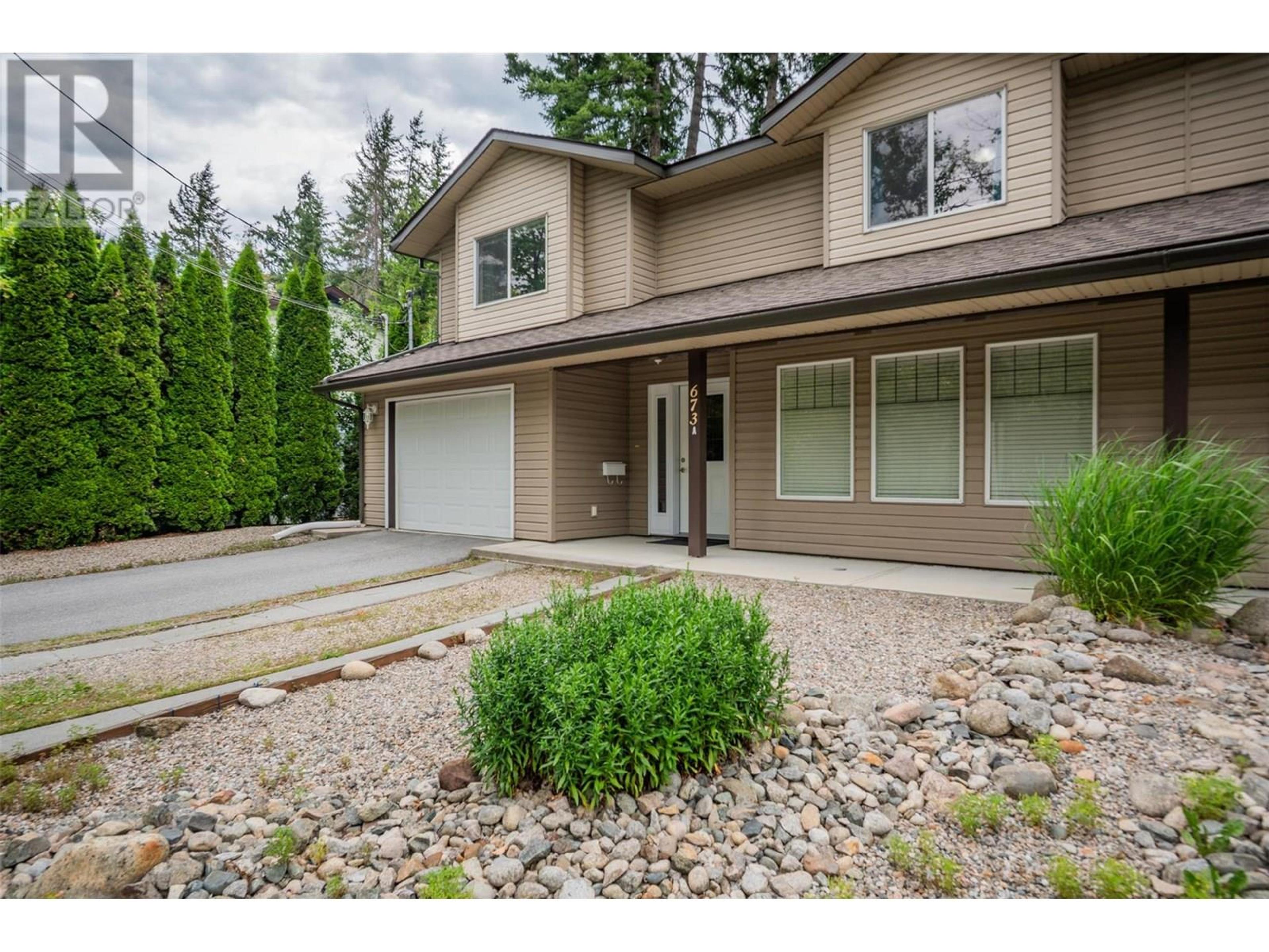 A-673 11th Ave Avenue, Castlegar - Exteriors - Photo 2