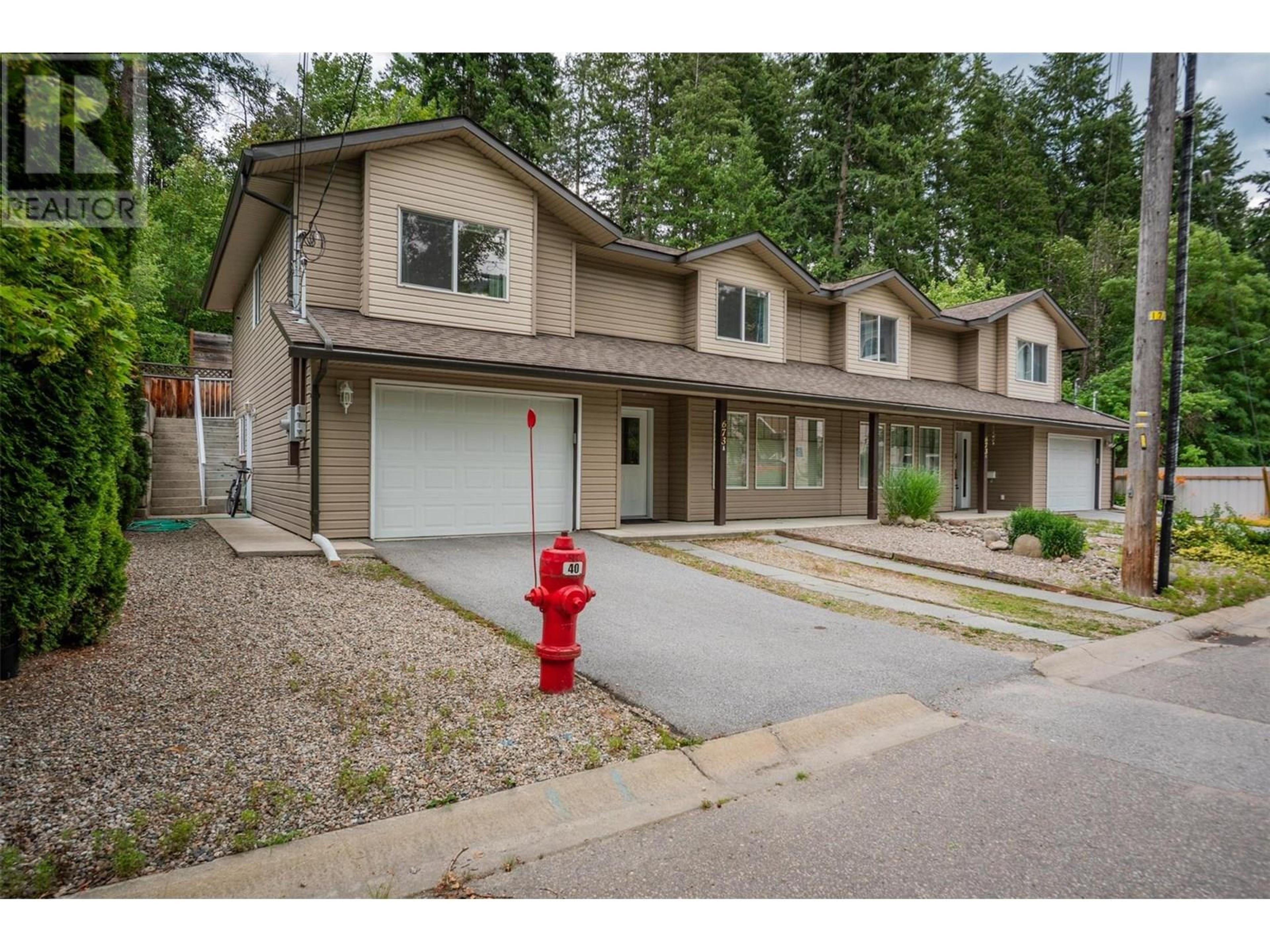 A-673 11th Ave Avenue, Castlegar - Exteriors - Full Complex View - Photo 8