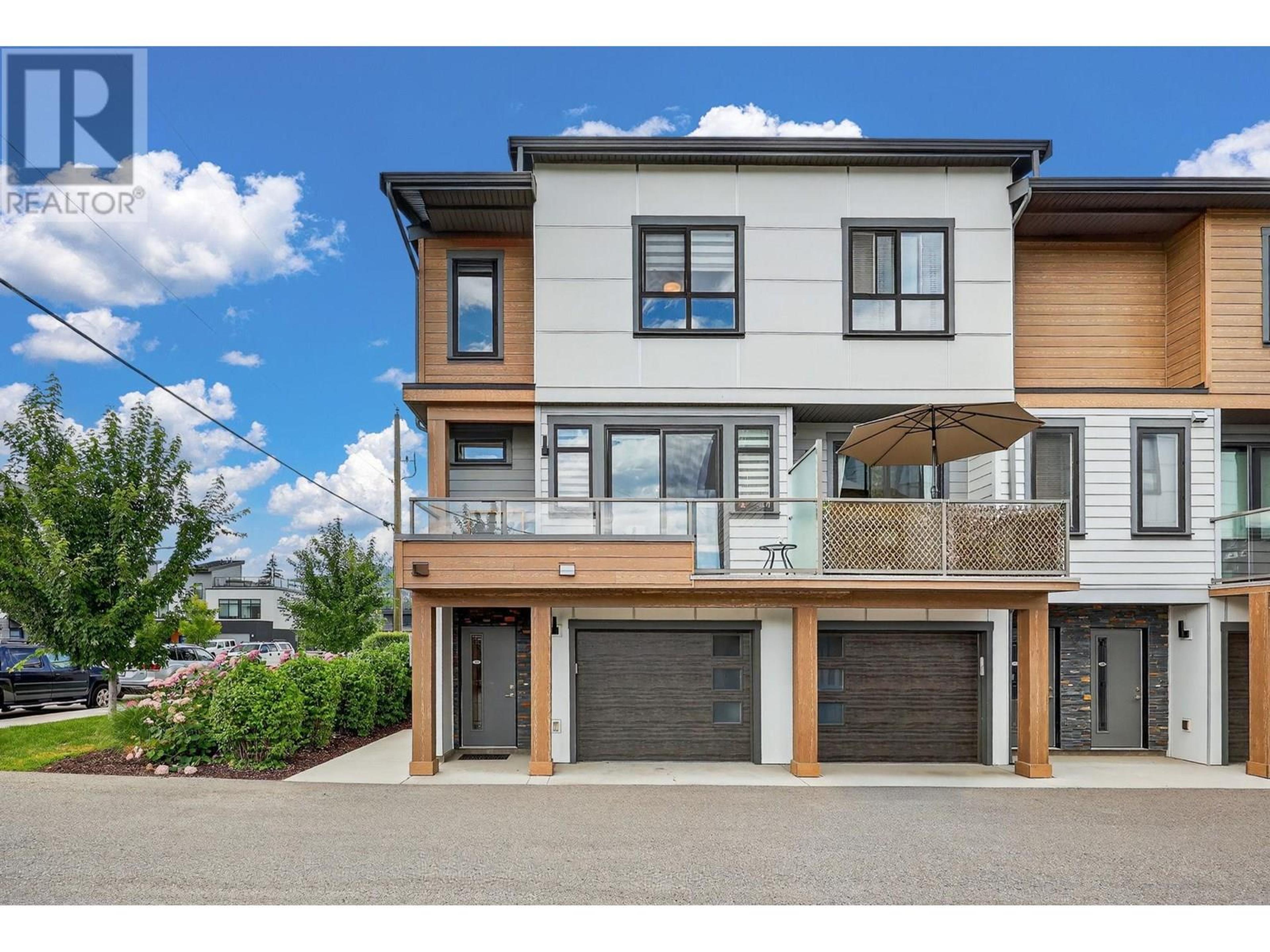 11581 Rogers Road, Lake Country - Exteriors - Full Complex View - Photo 5