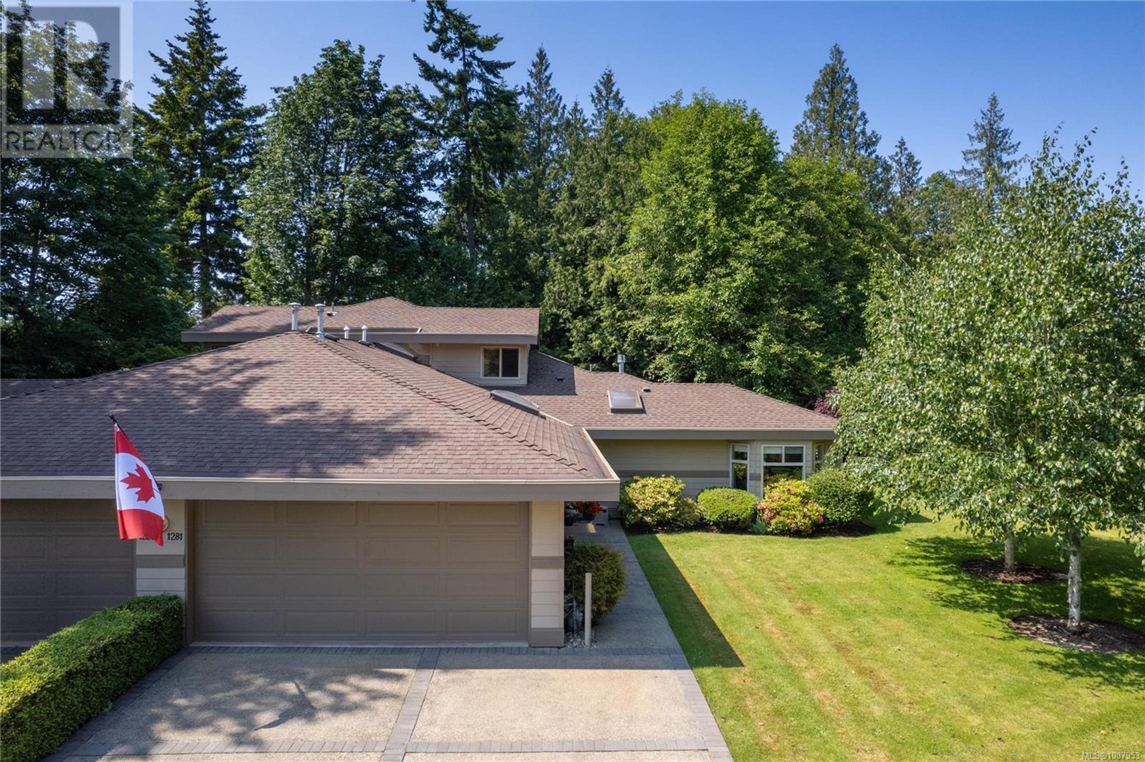 910 Lakes Blvd, French Creek - Exteriors - Photo 6