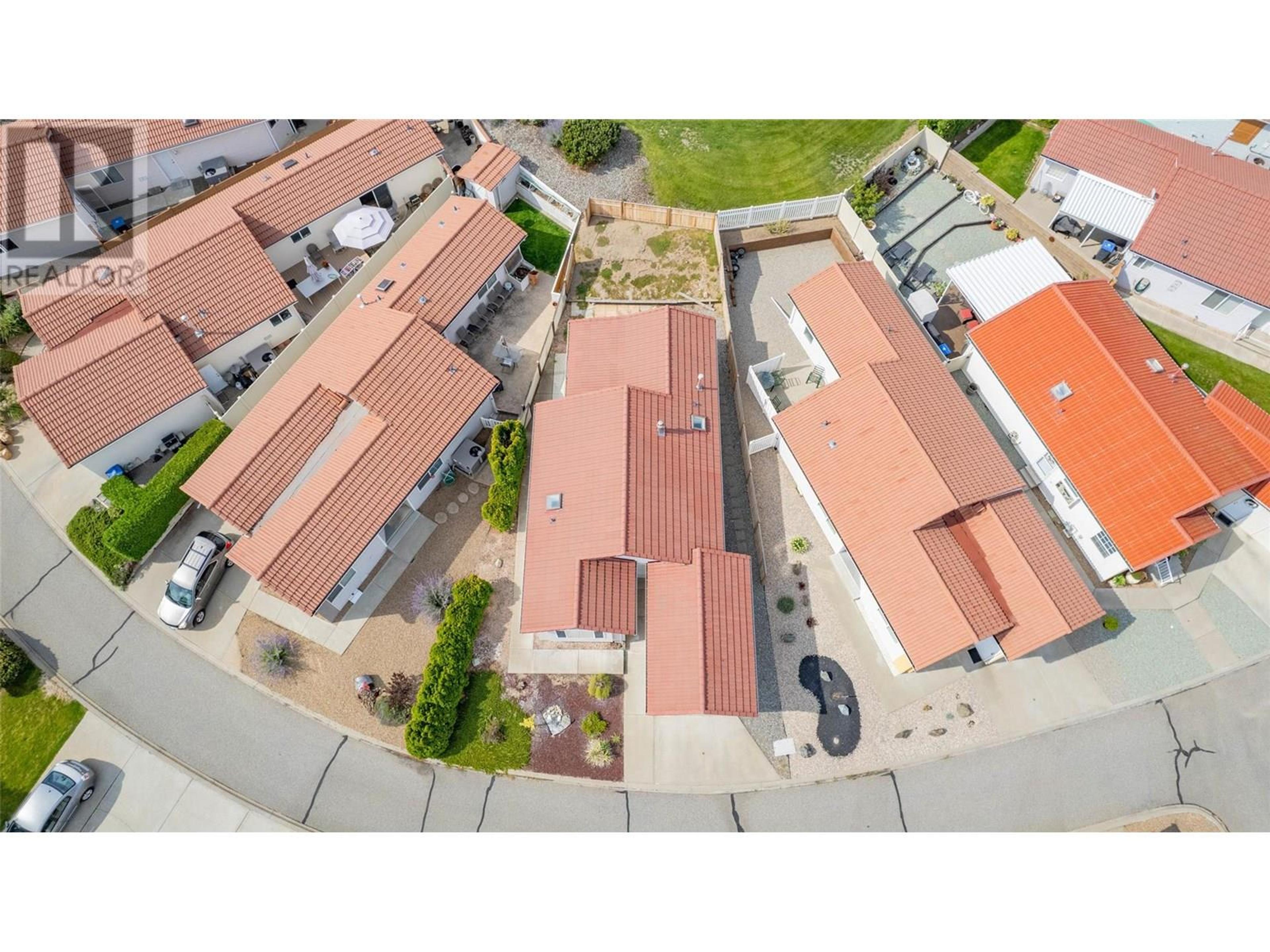 9400 115th Street, Osoyoos - Exteriors - Full Complex View, Drone/Aerial View - Photo 6