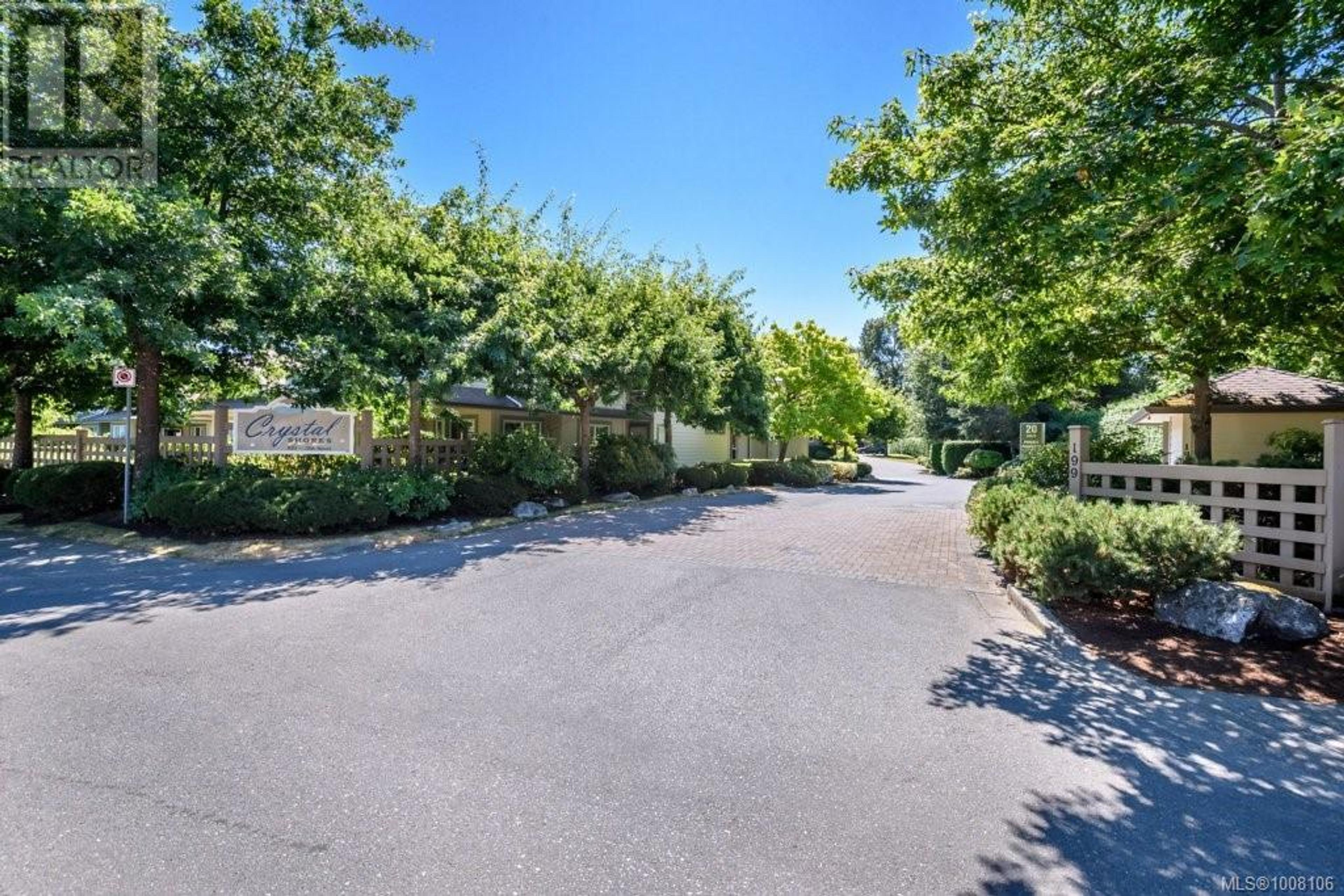 199 31st St, Courtenay - Exteriors - Full Complex View - Photo 9