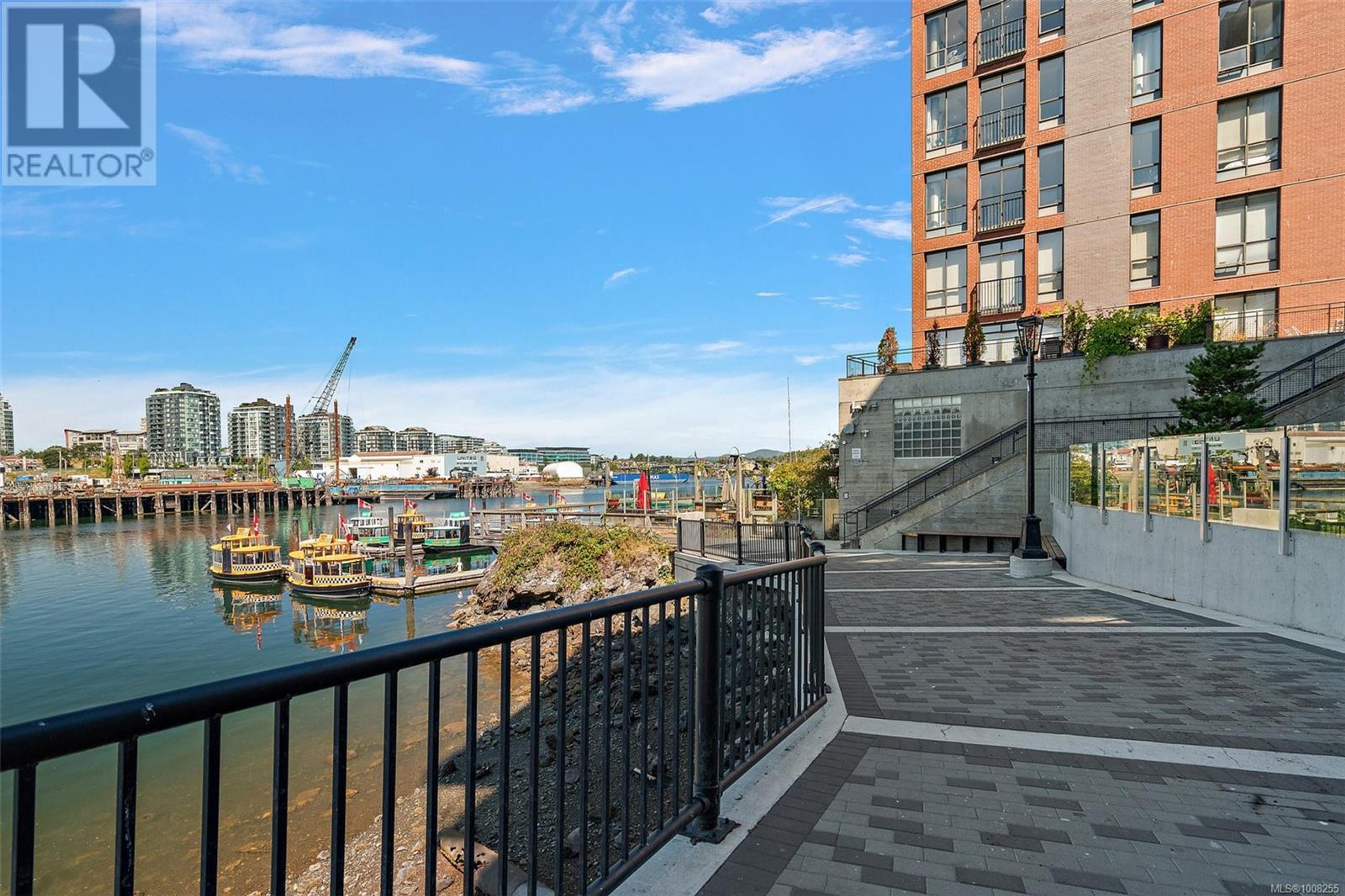 409 Swift St, Victoria - Exteriors - Photo 1