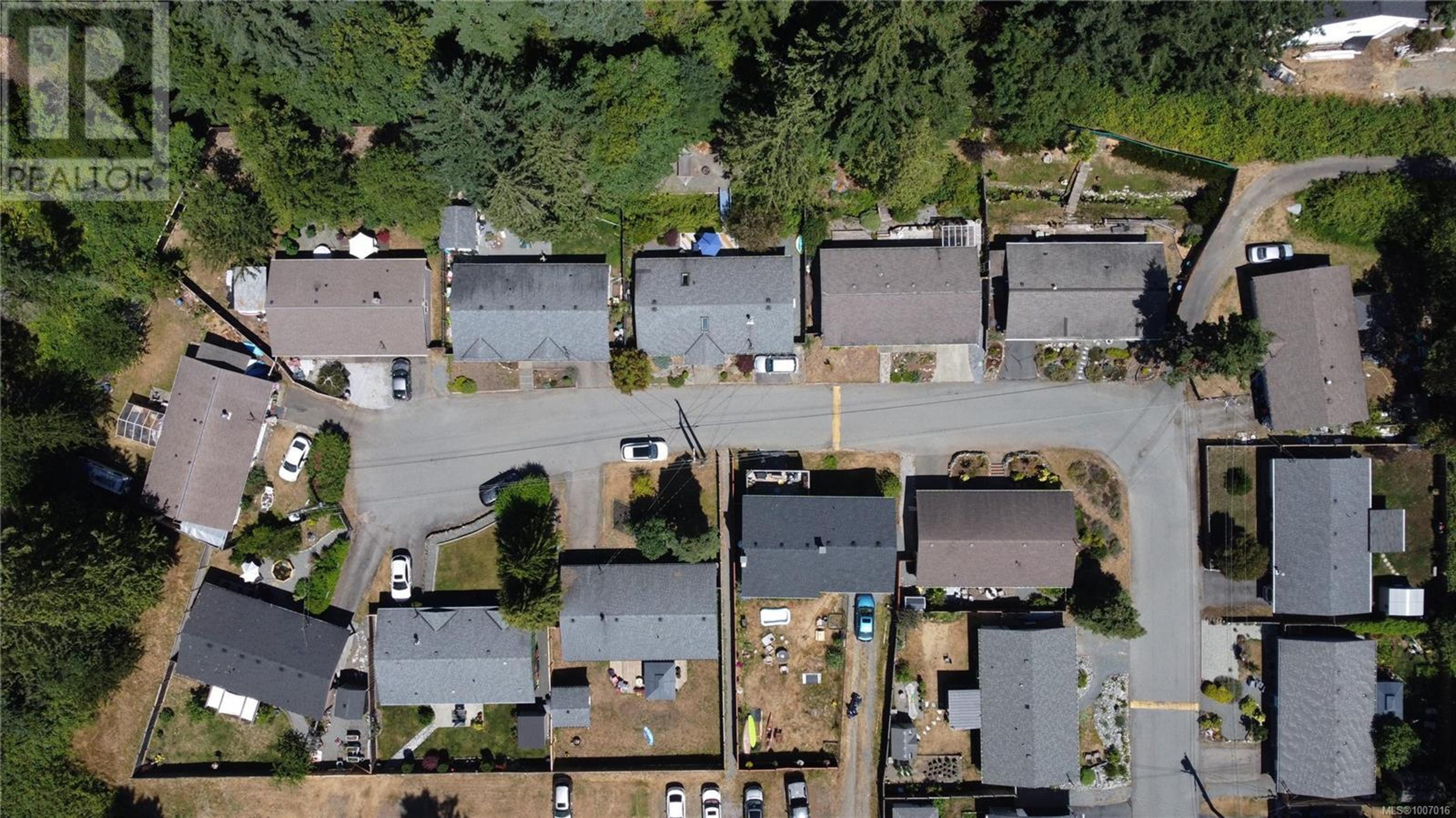 4604 Hammond Bay Rd, Nanaimo - Exteriors - Full Complex View, Drone/Aerial View - Photo 5