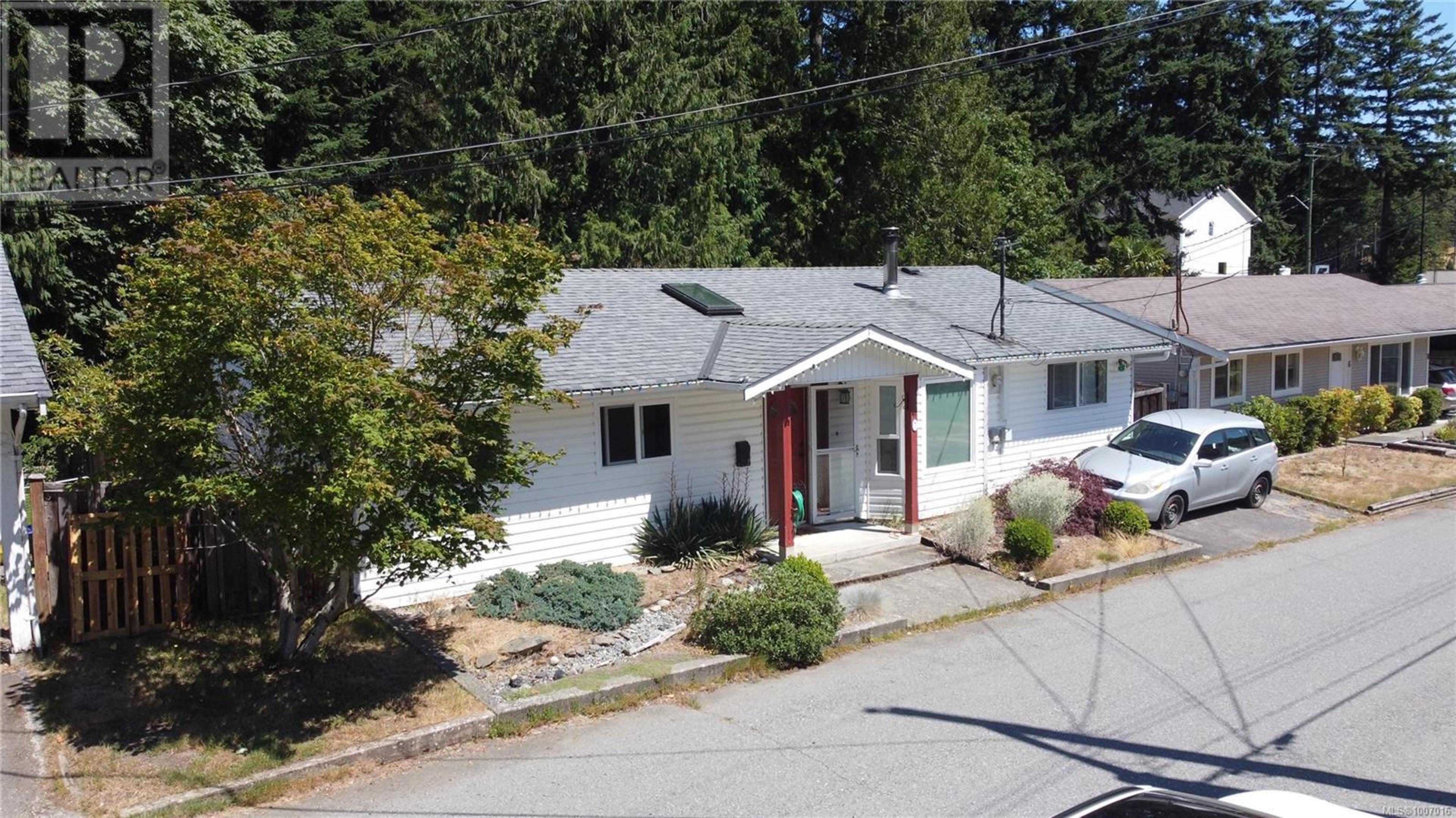 4604 Hammond Bay Rd, Nanaimo - Exteriors - Drone/Aerial View - Photo 6