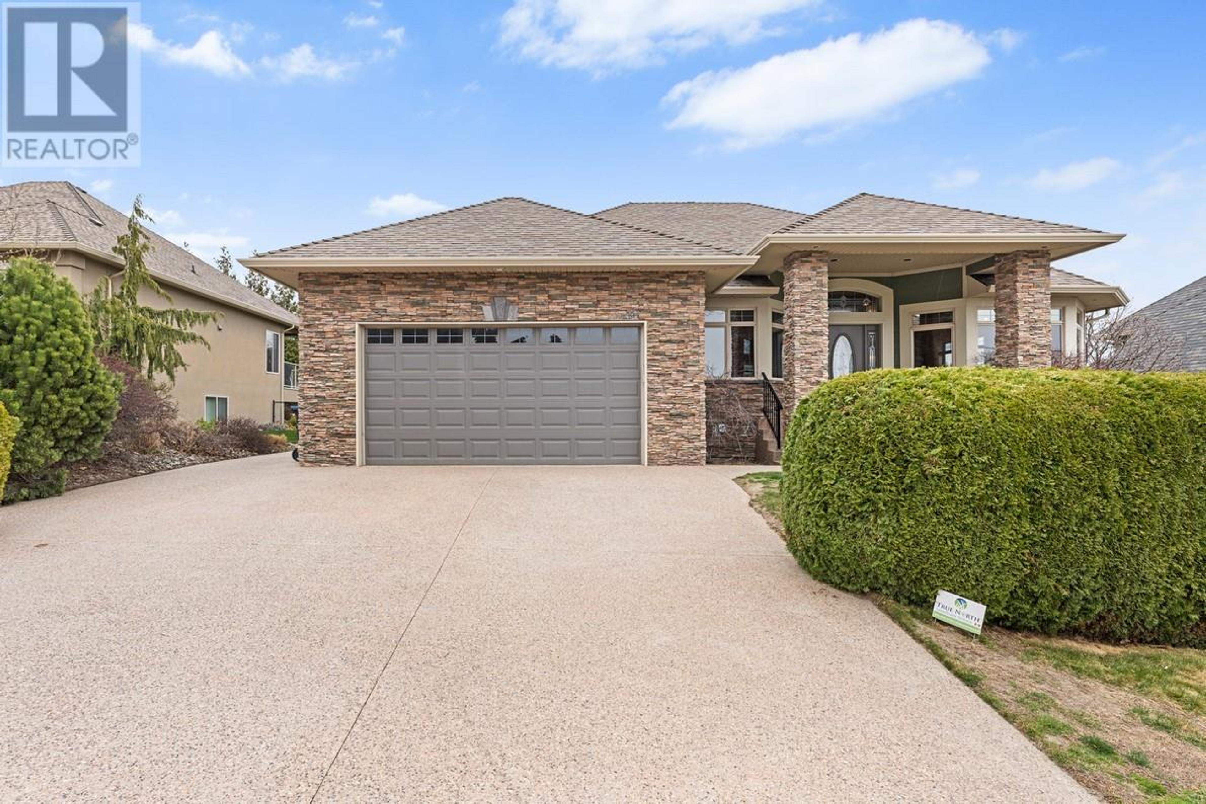 3063 Thacker Drive, West Kelowna - Exteriors - Photo 3