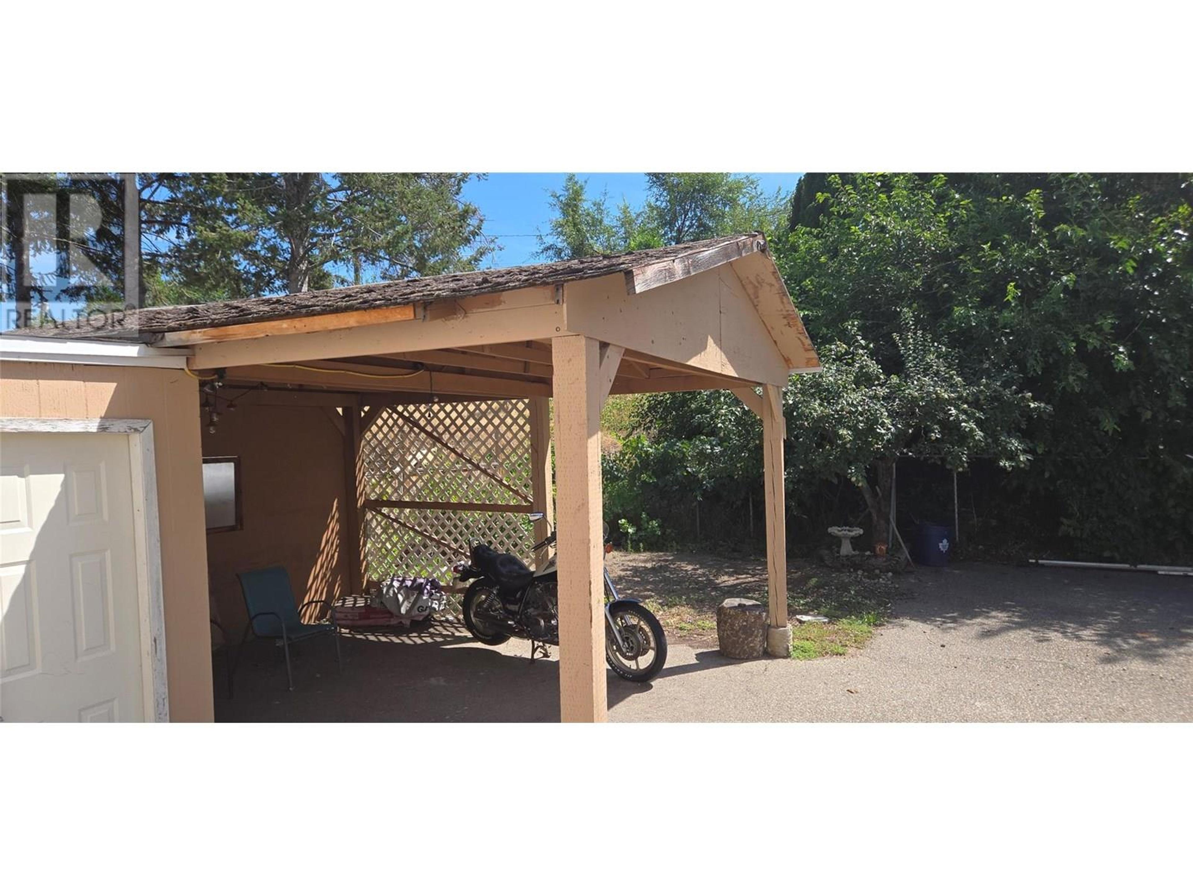 10 Cactus Crescent, Osoyoos - Exteriors - Photo 6