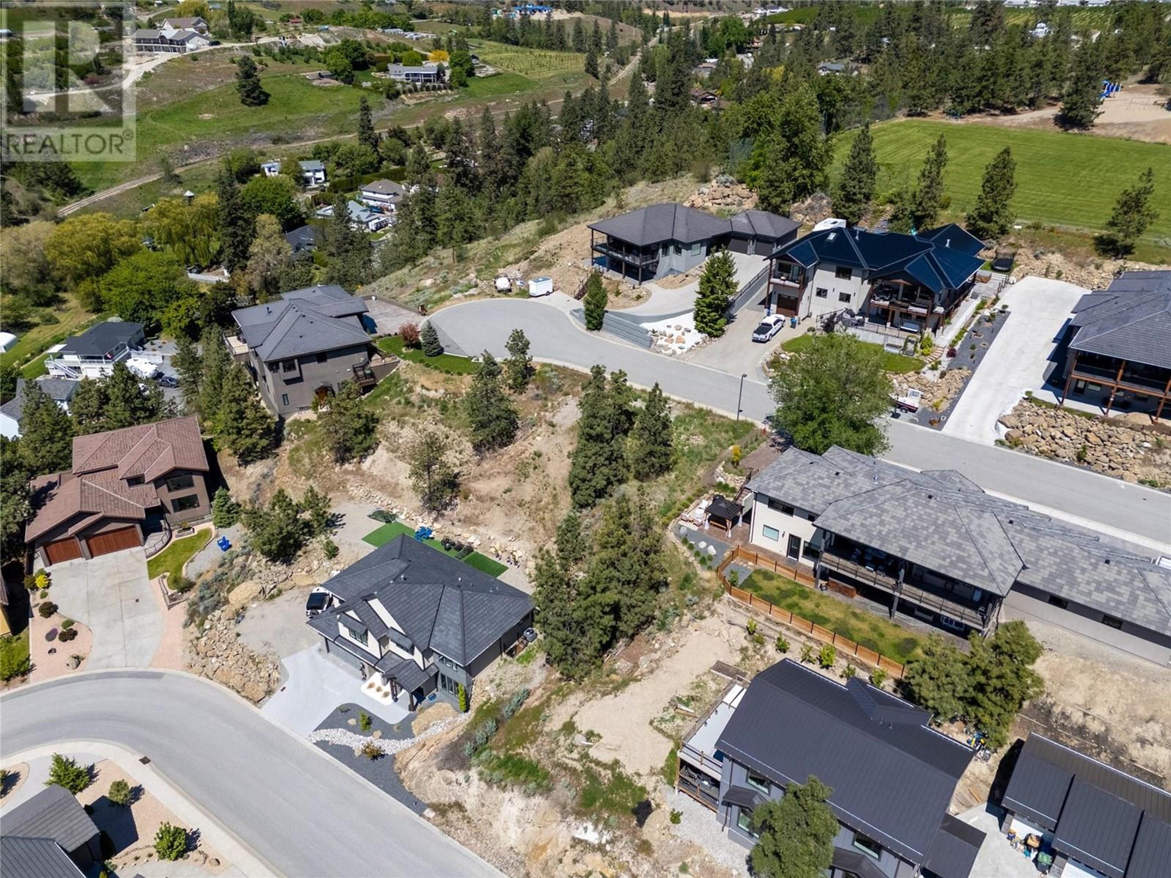 6709 VICTORIA Road S, Summerland - Exteriors - Full Complex View, Drone/Aerial View - Photo 7
