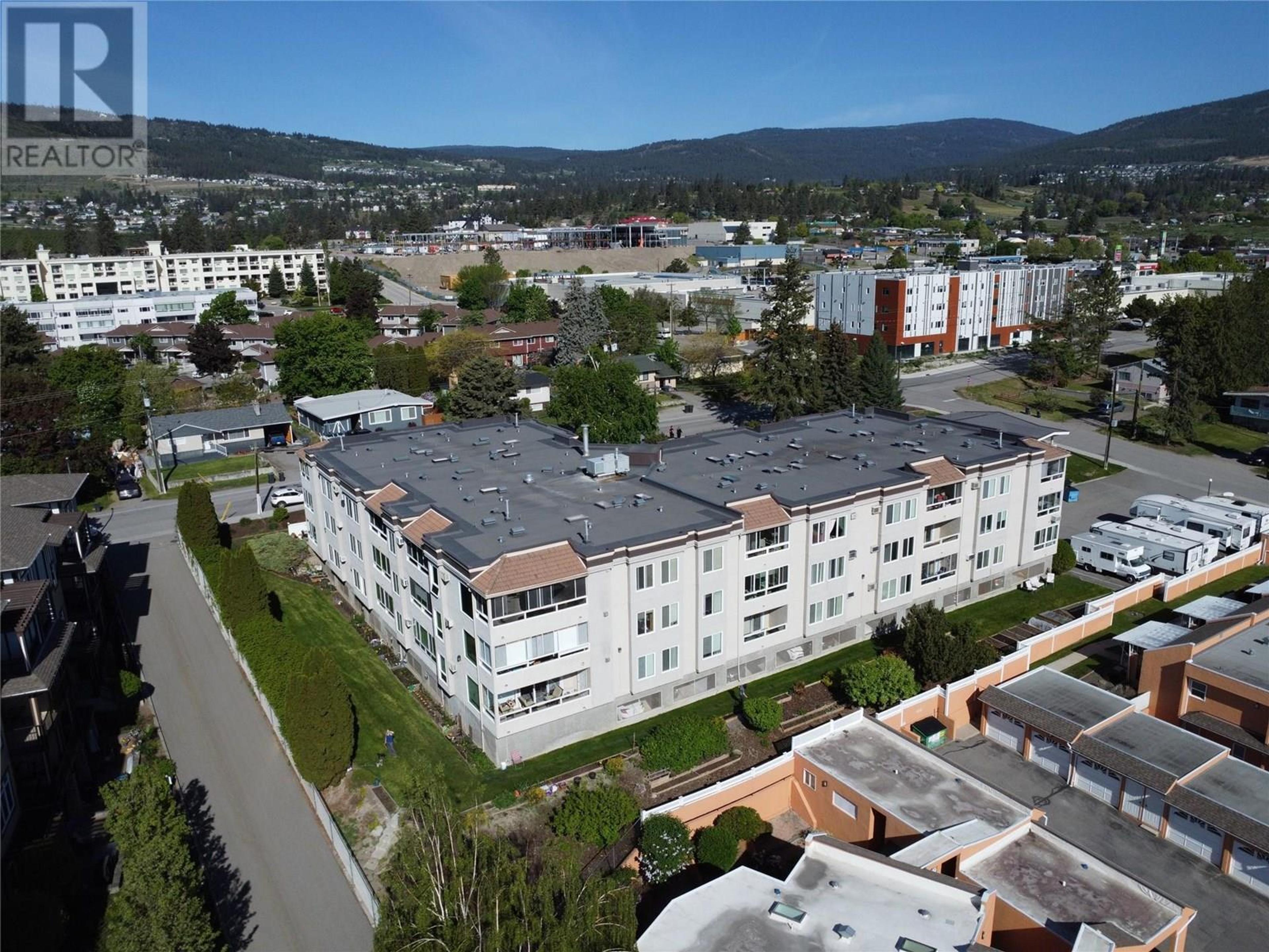 3815 Brown Road, West Kelowna - Exteriors - Full Complex View, Drone/Aerial View - Photo 4