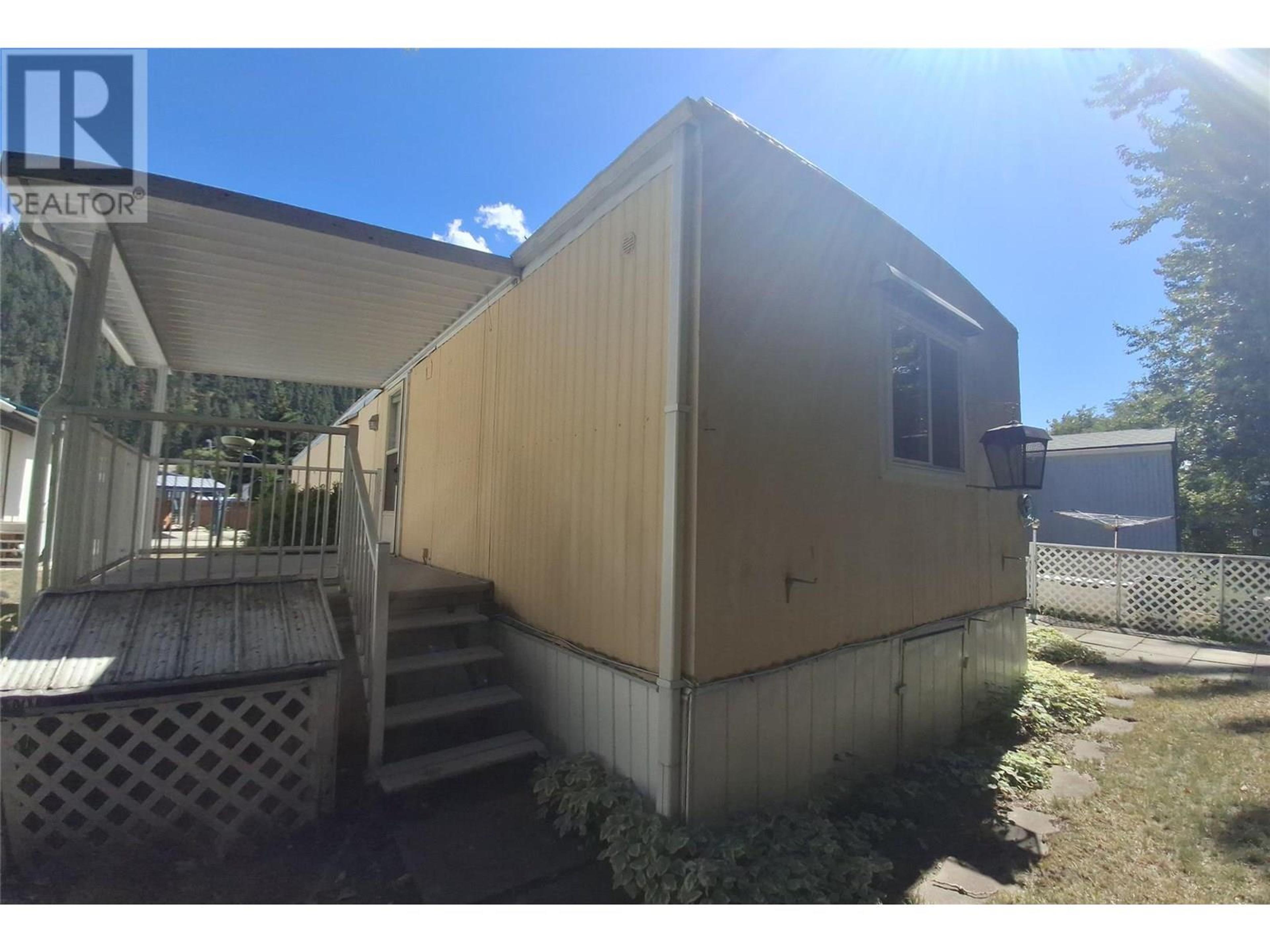 566 Coburn Street, Chase - Exteriors - Photo 1