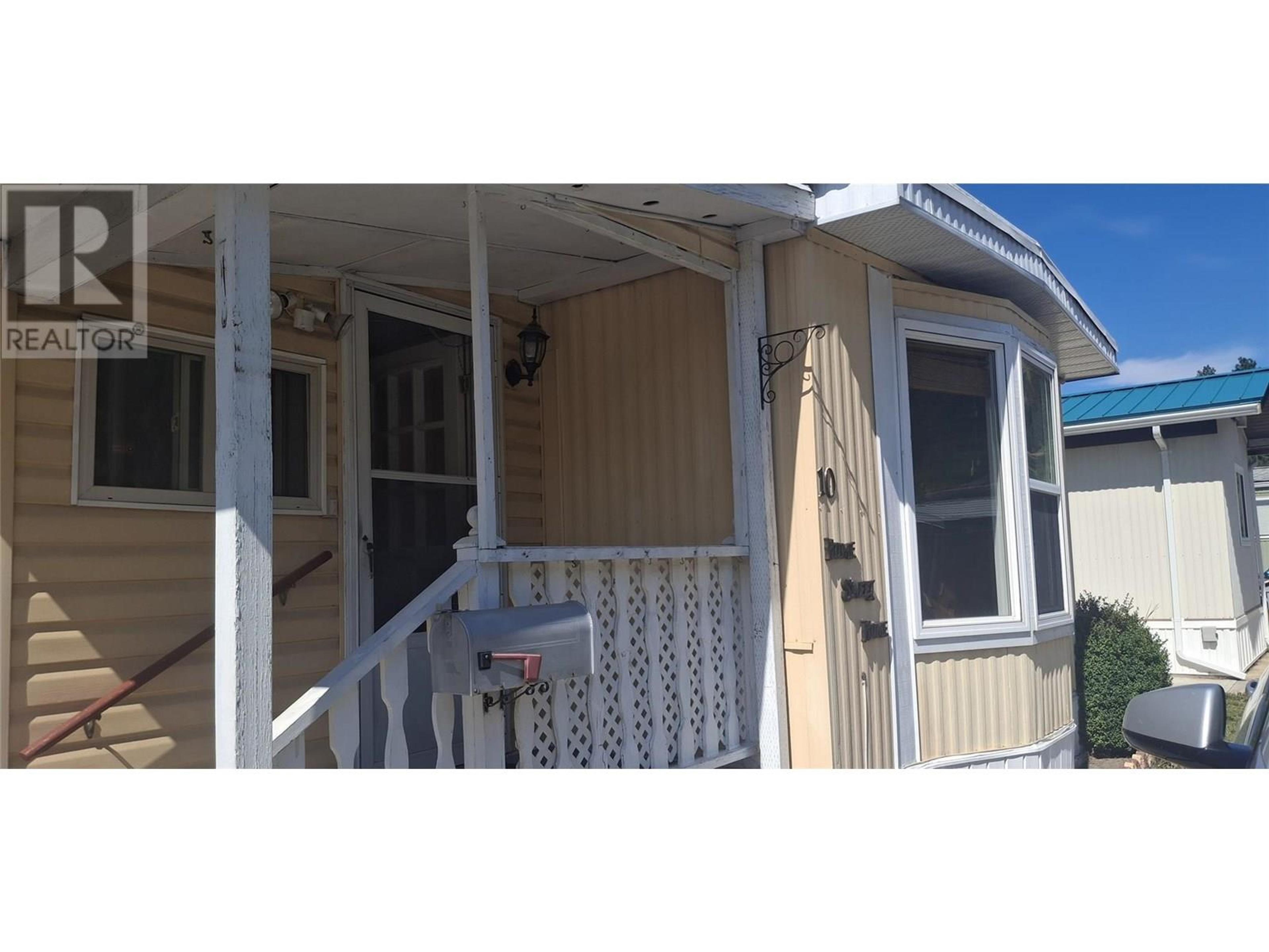 566 Coburn Street, Chase - Exteriors - Photo 3