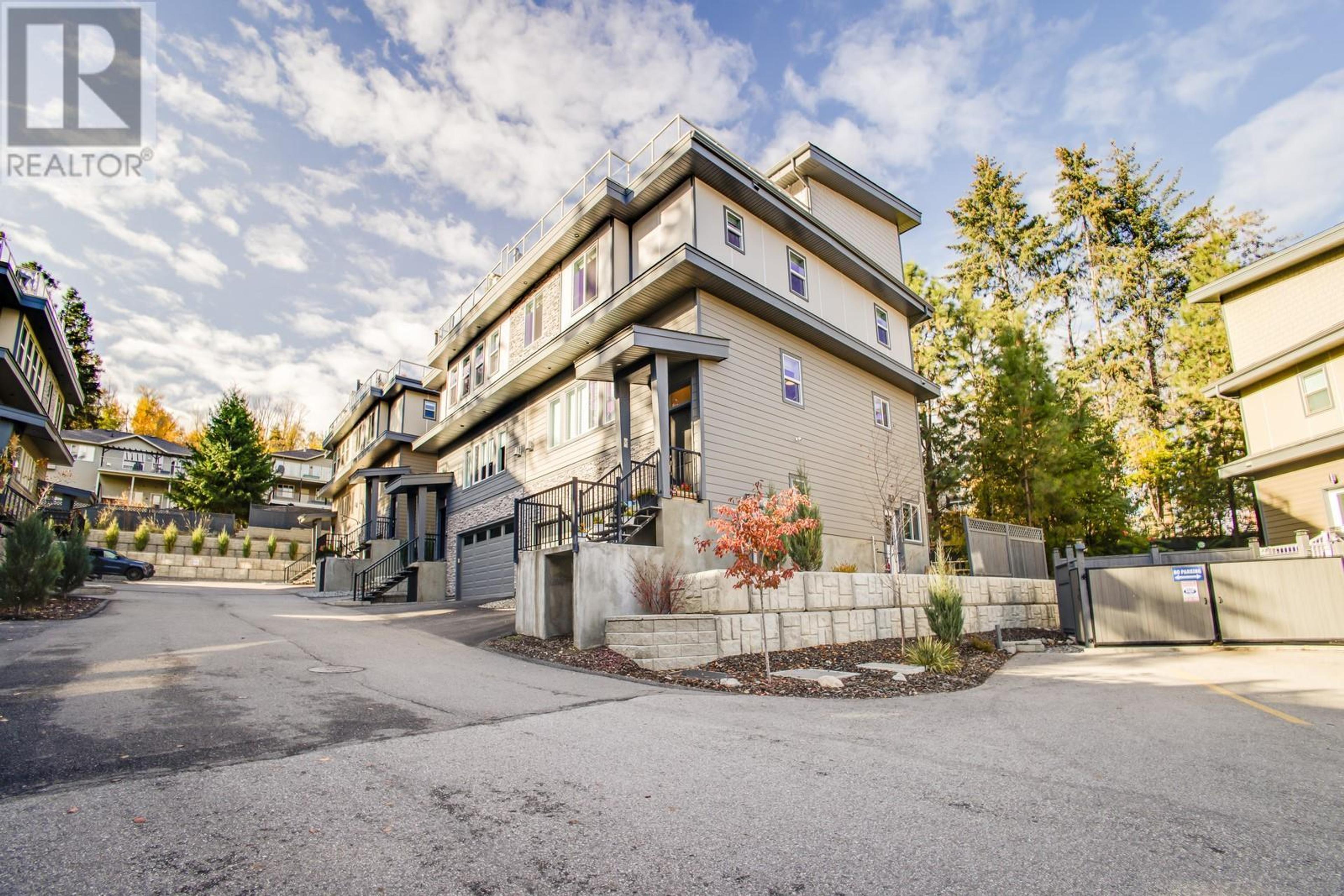 2893 Robinson Road, Lake Country - Exteriors - Full Complex View - Photo 7