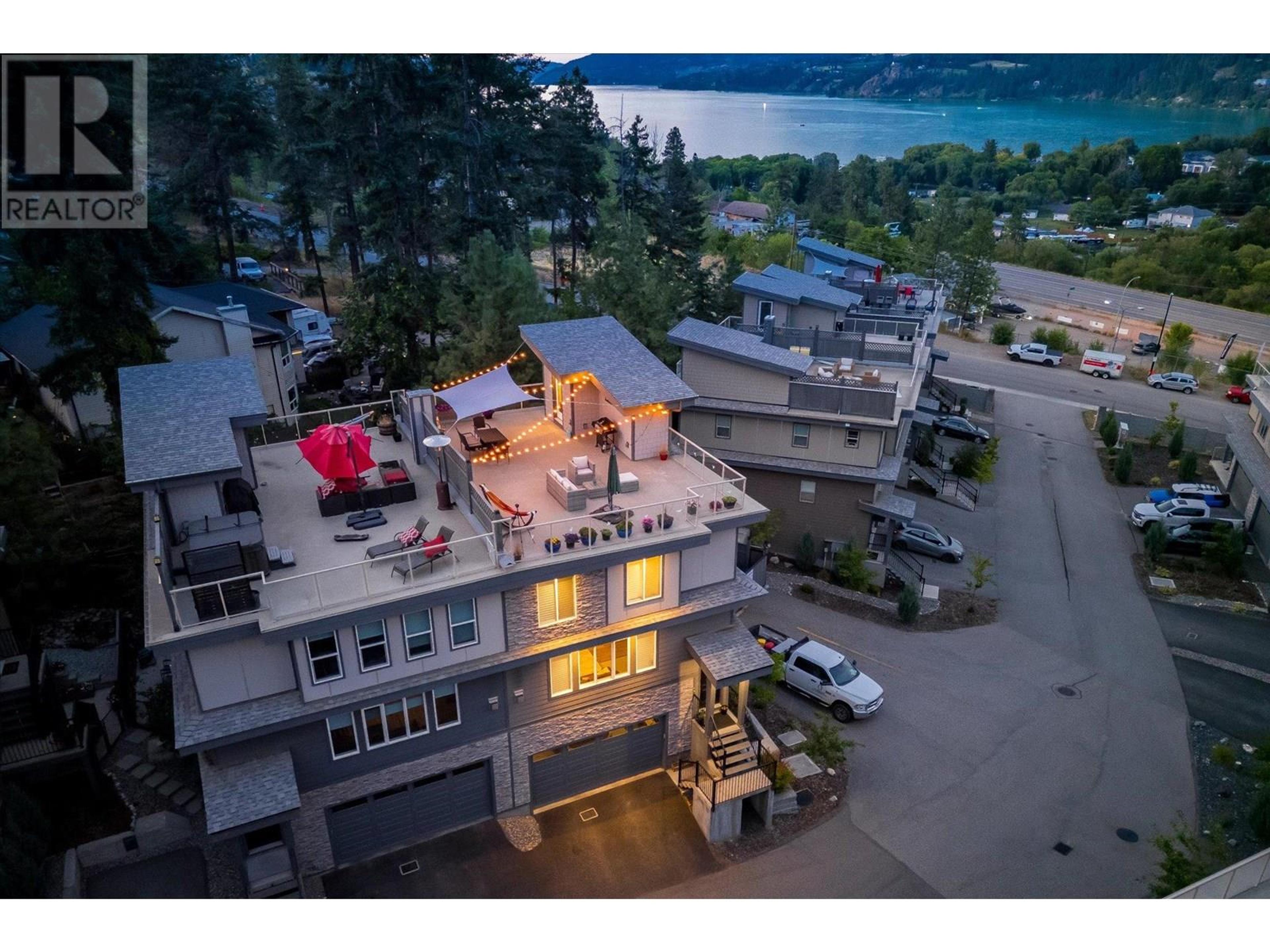 2893 Robinson Road, Lake Country - Exteriors - Drone/Aerial View - Photo 9