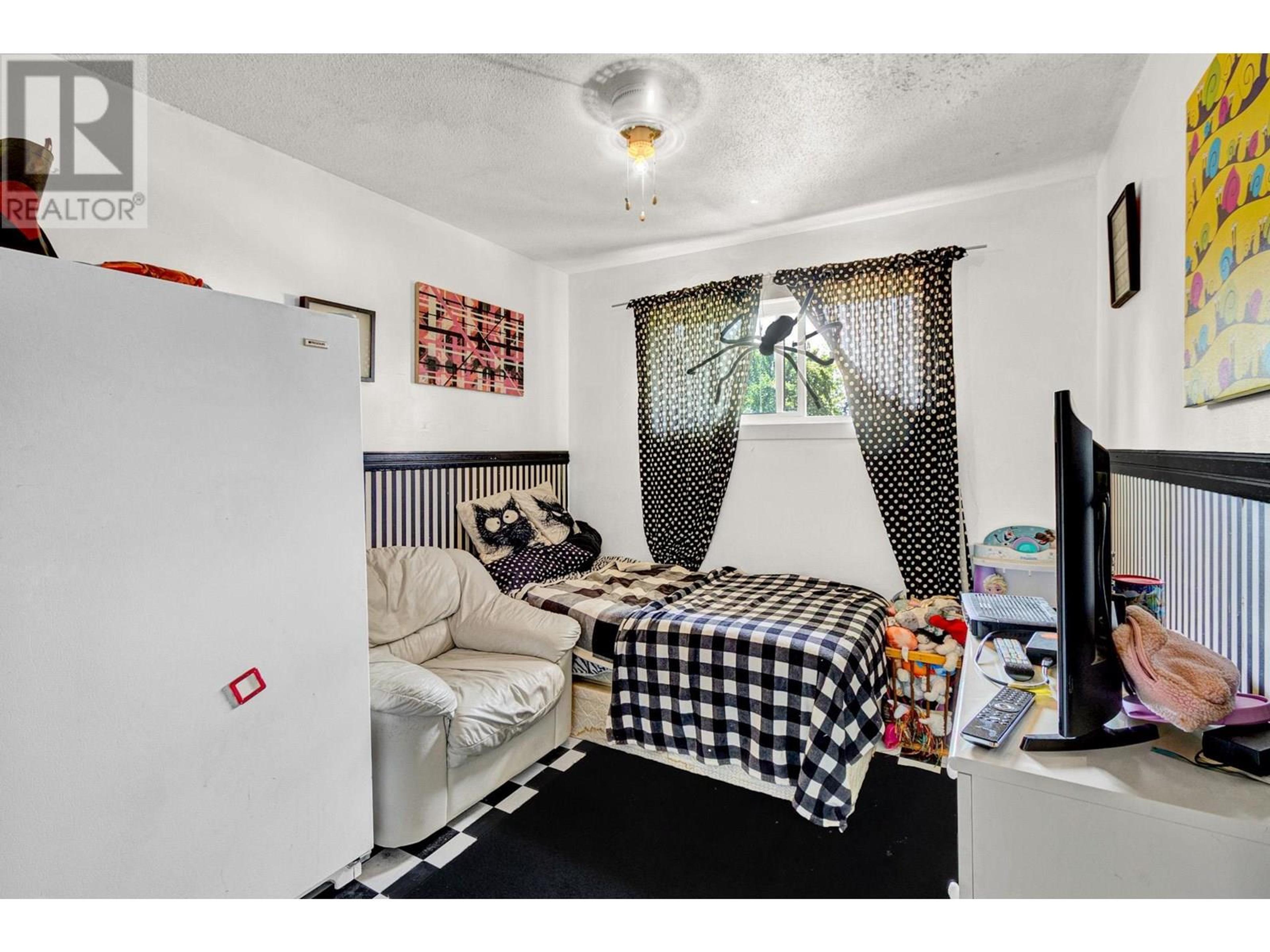169 AITKEN CRESCENT - Image 11