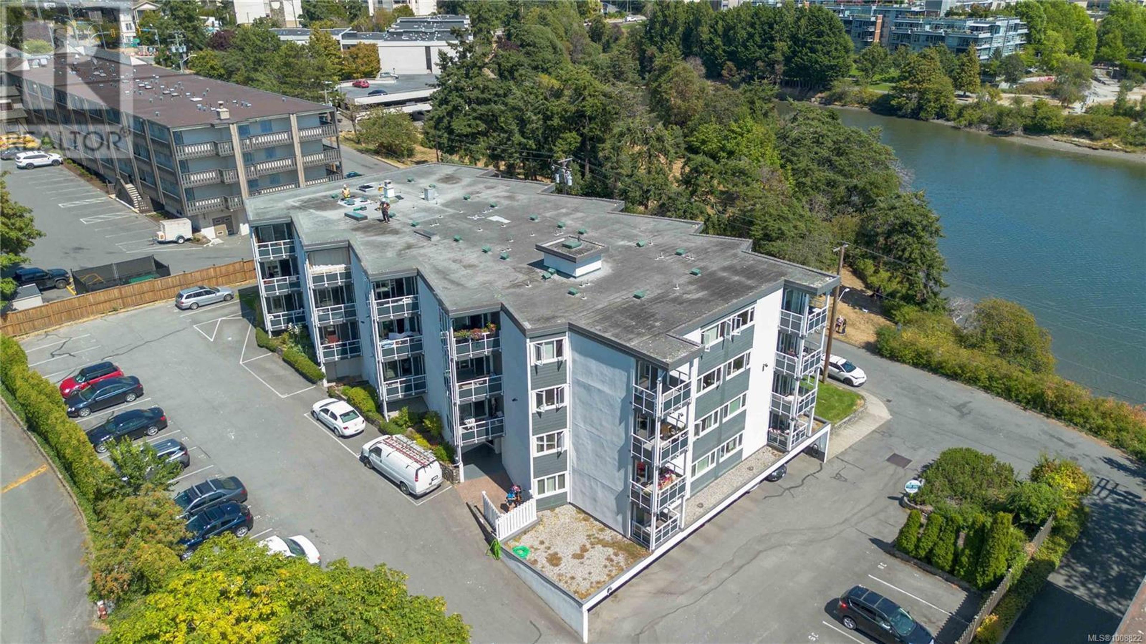 2930 Washington Ave, Victoria - Exteriors - Full Complex View, Drone/Aerial View - Photo 7