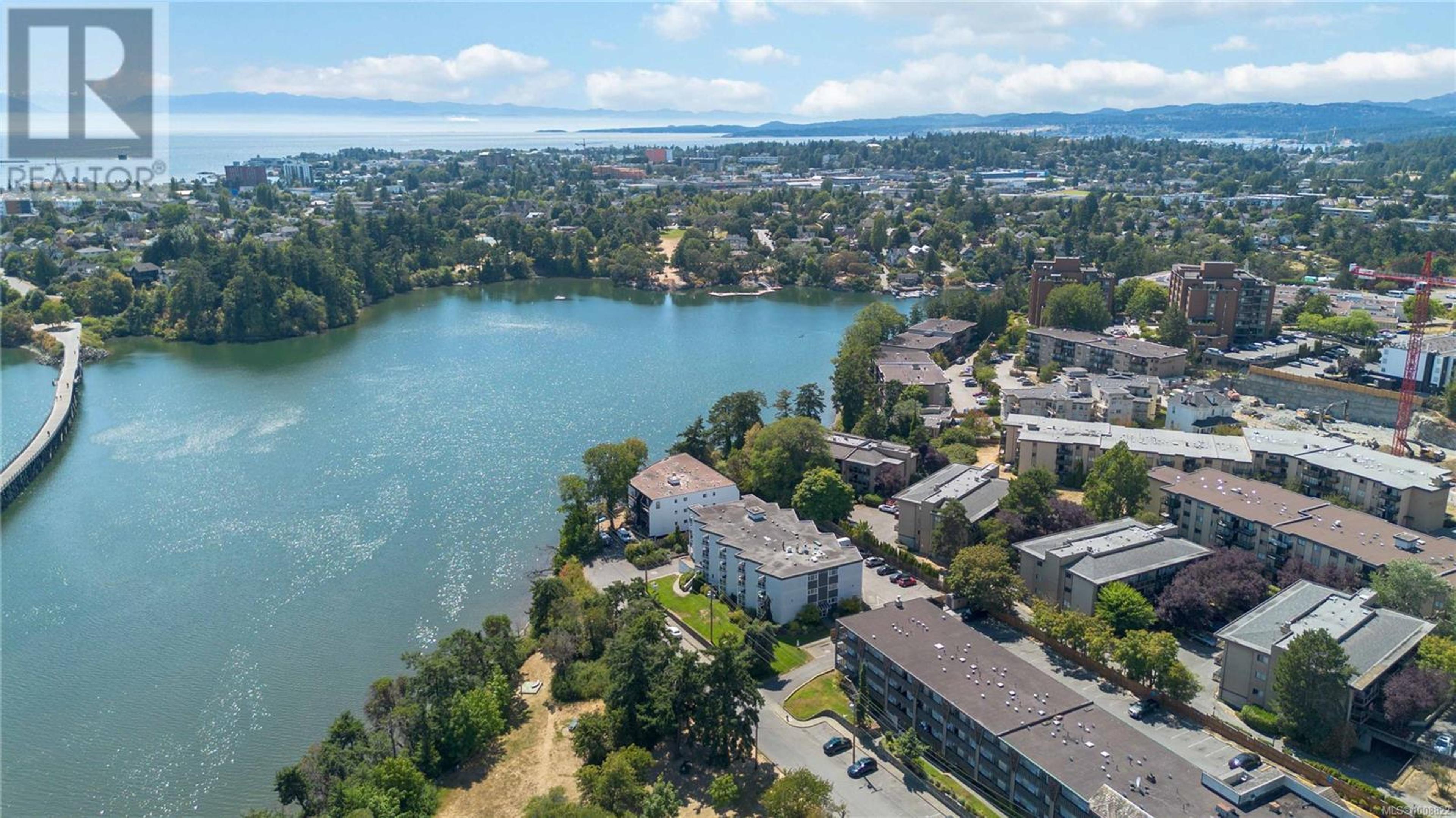 2930 Washington Ave, Victoria - Exteriors - Full Complex View, Drone/Aerial View - Photo 8