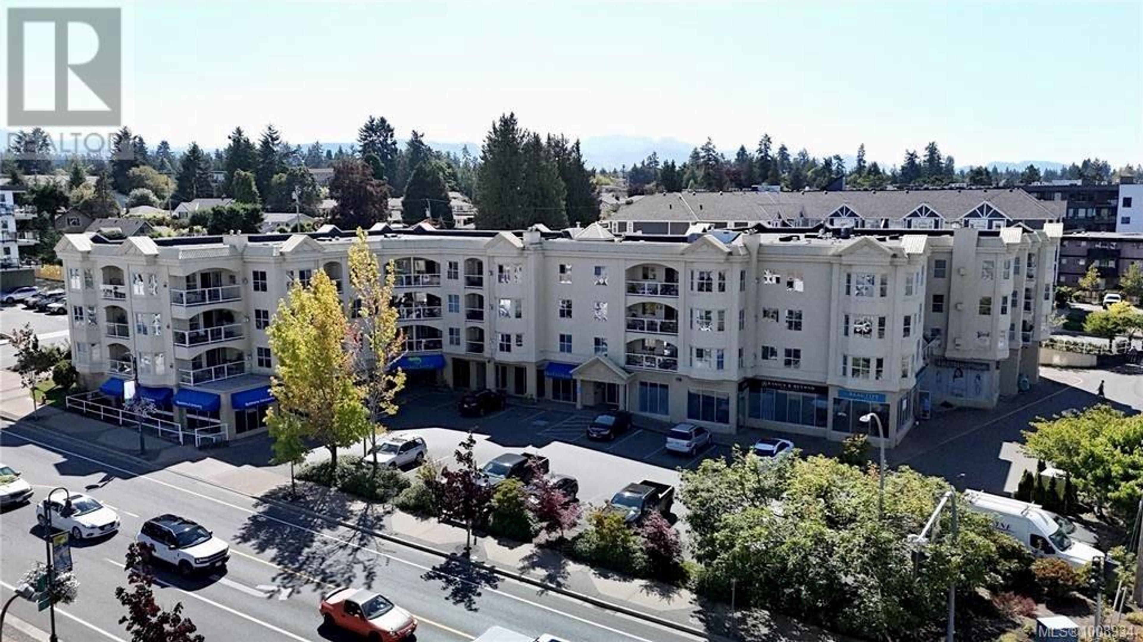 220 ISLAND Hwy W, Parksville - Exteriors - Full Complex View - Photo 2