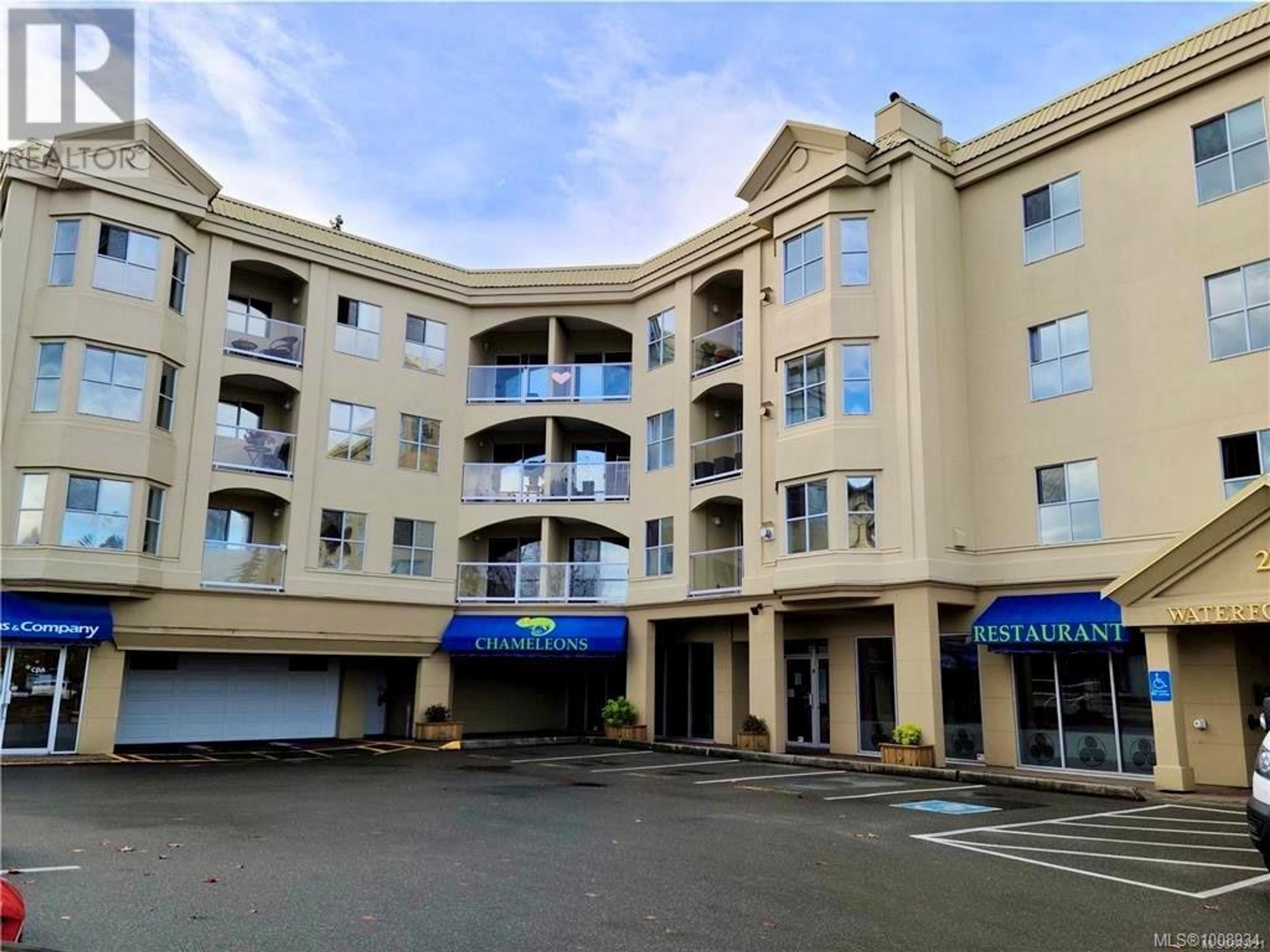 220 ISLAND Hwy W, Parksville - Exteriors - Photo 4