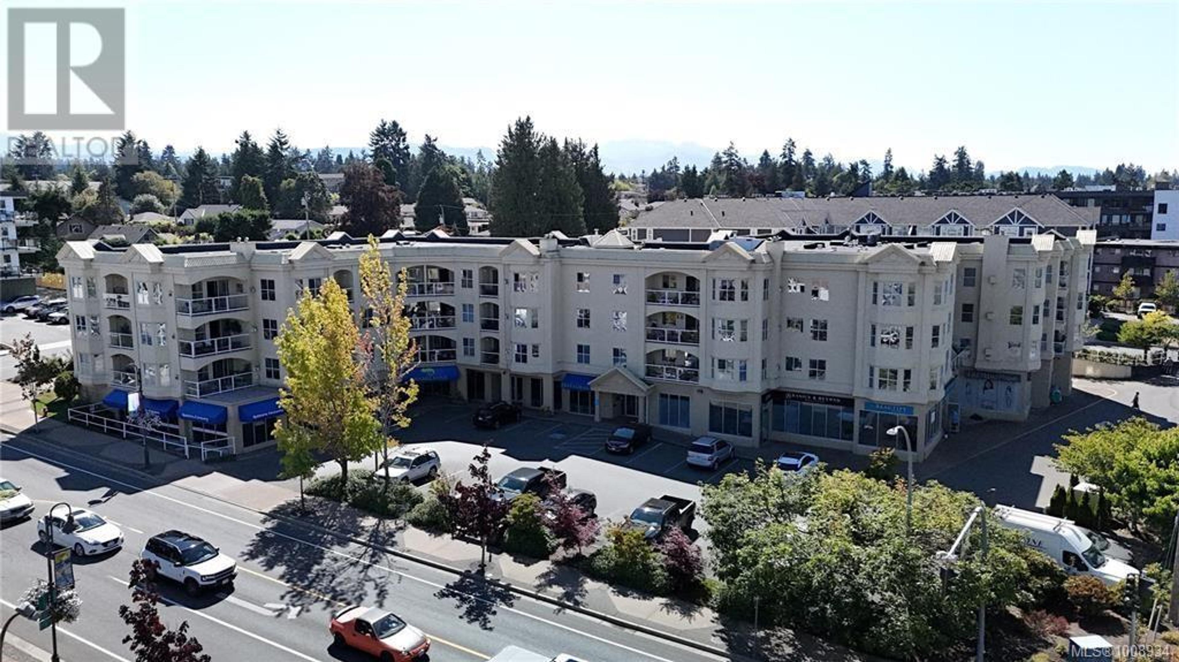 220 ISLAND Hwy W, Parksville - Exteriors - Full Complex View - Photo 6