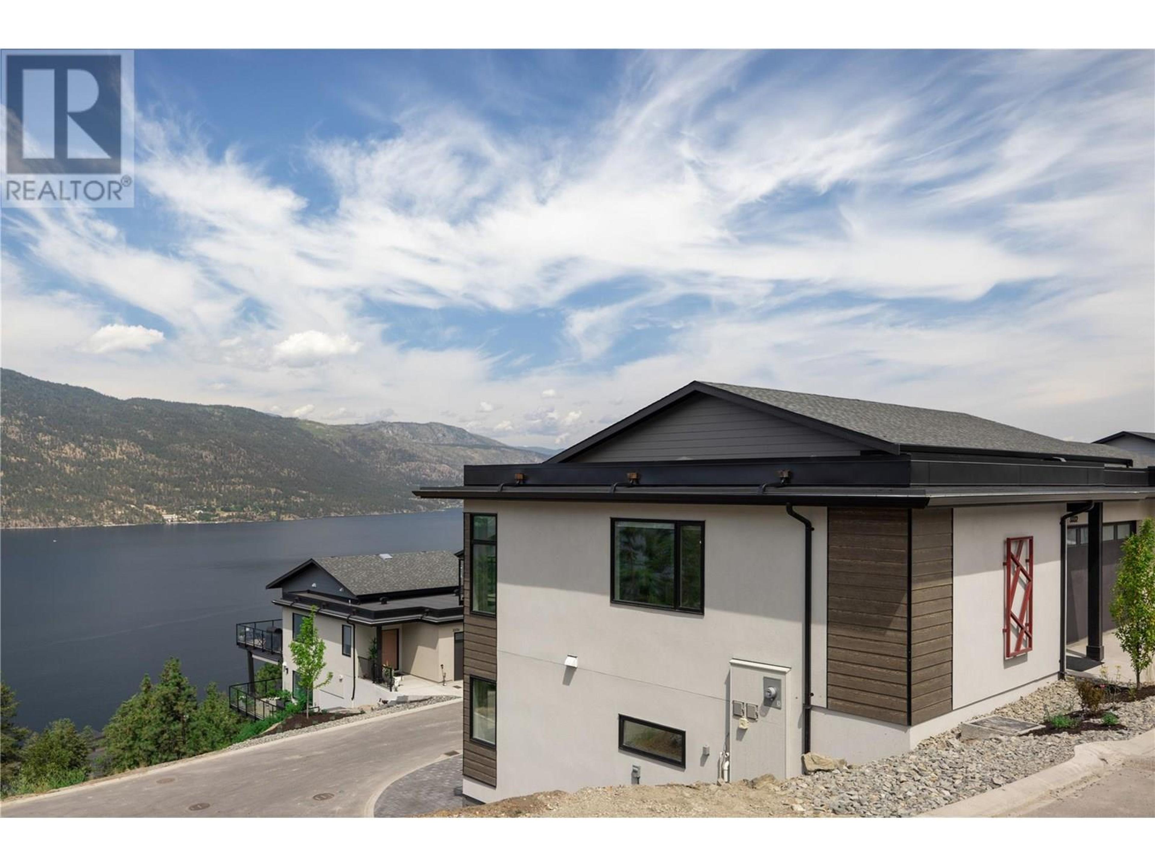 3332 Aspen Lane, Kelowna - Exteriors - Full Complex View - Photo 1