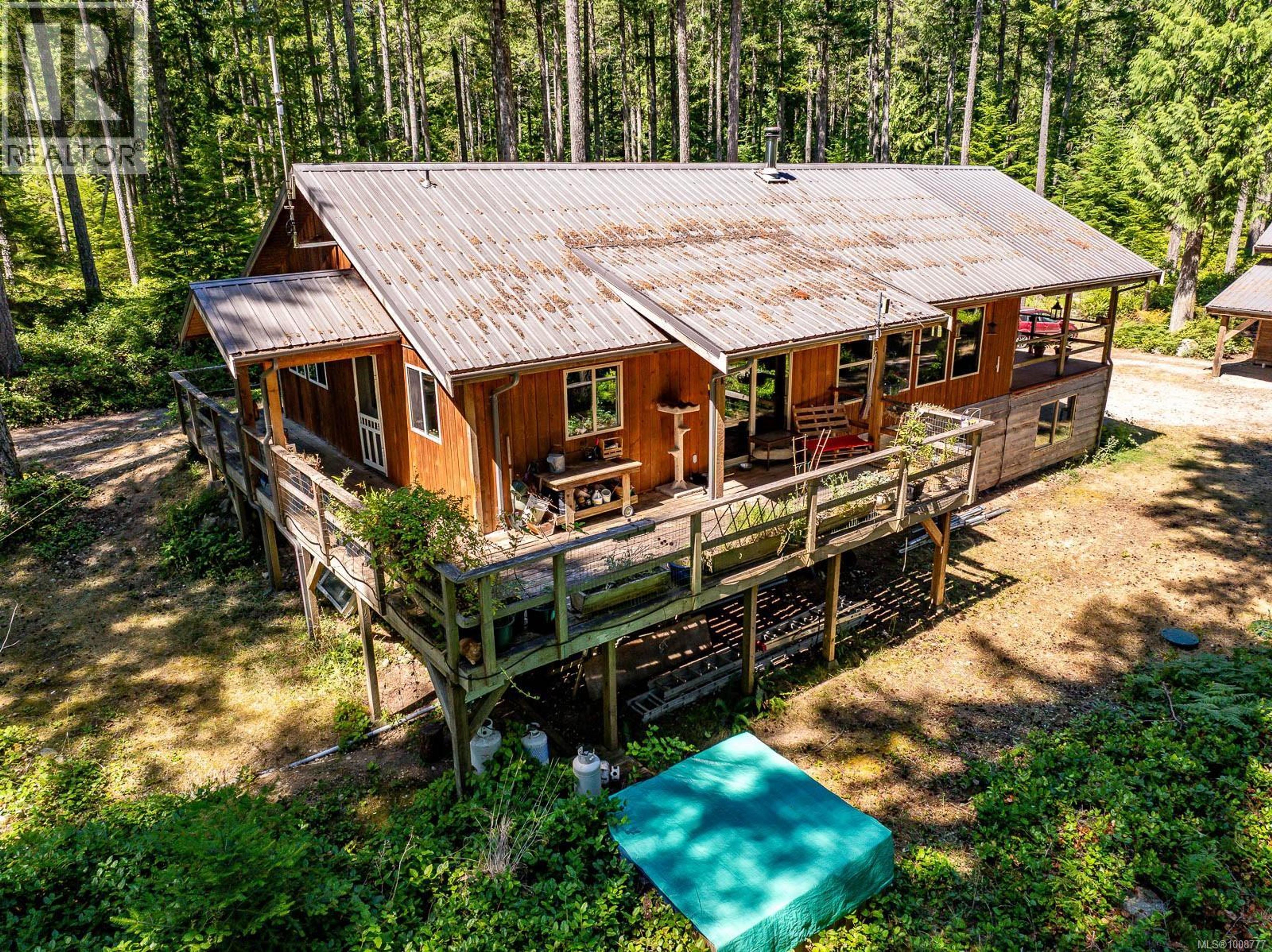 924 Siskin Lane, Cortes Island - Exteriors - Drone/Aerial View - Photo 5