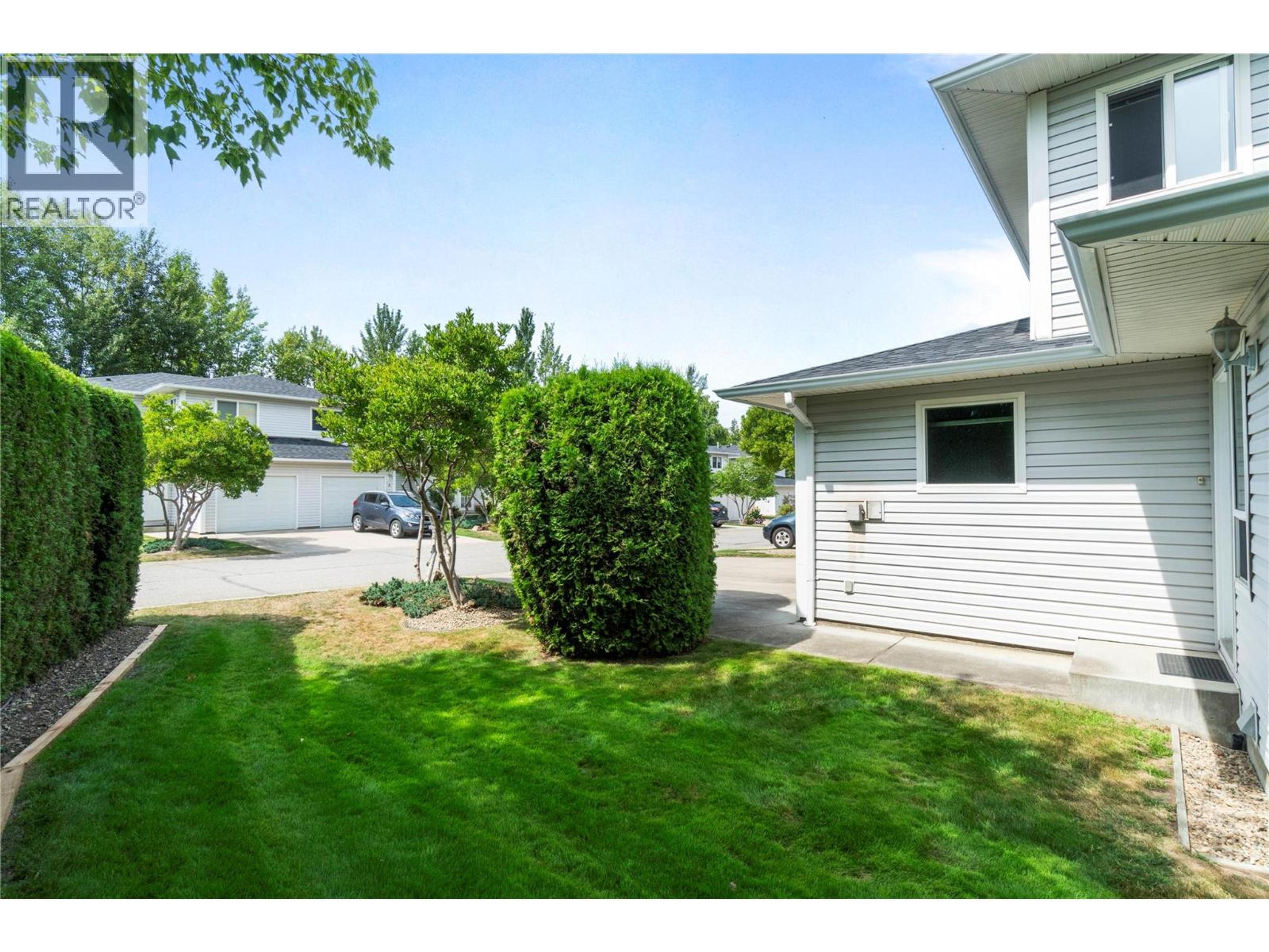 2951 11 Avenue NE, Salmon Arm - Exteriors - Photo 4