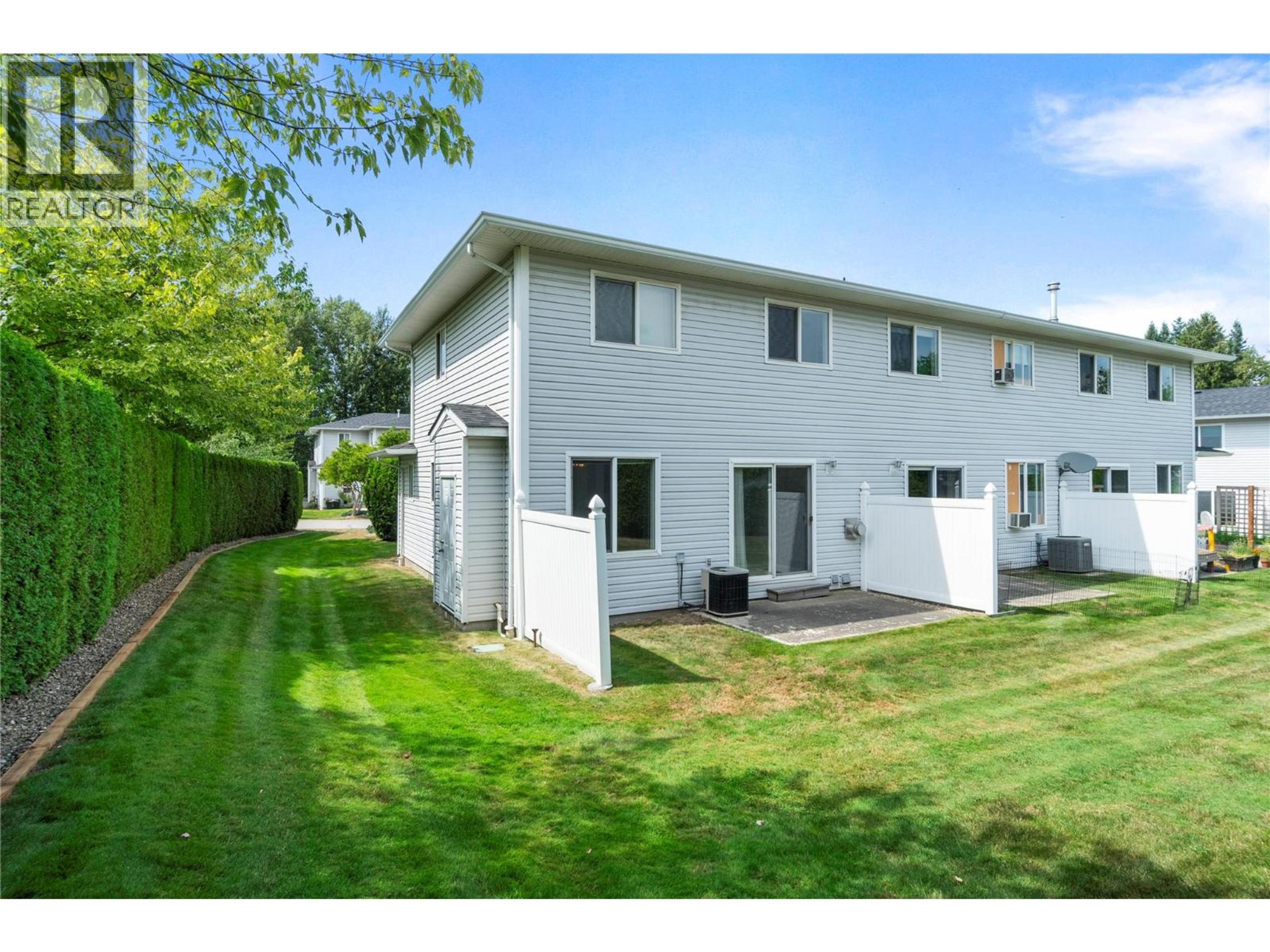 2951 11 Avenue NE, Salmon Arm - Exteriors - Photo 7