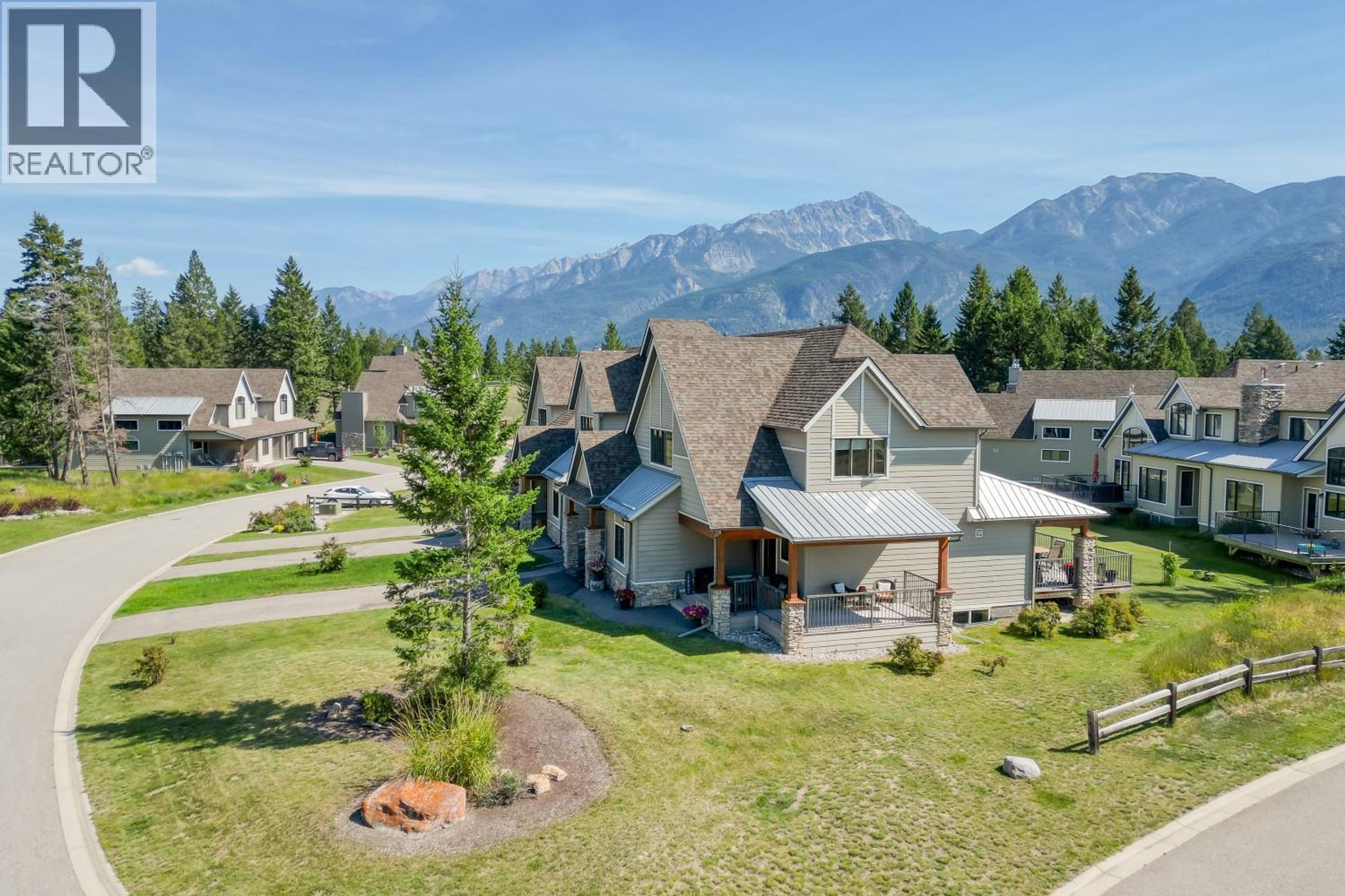 6800 COLUMBIA LAKE Road, Fairmont Hot Springs - Exteriors - Full Complex View, Drone/Aerial View - Photo 6