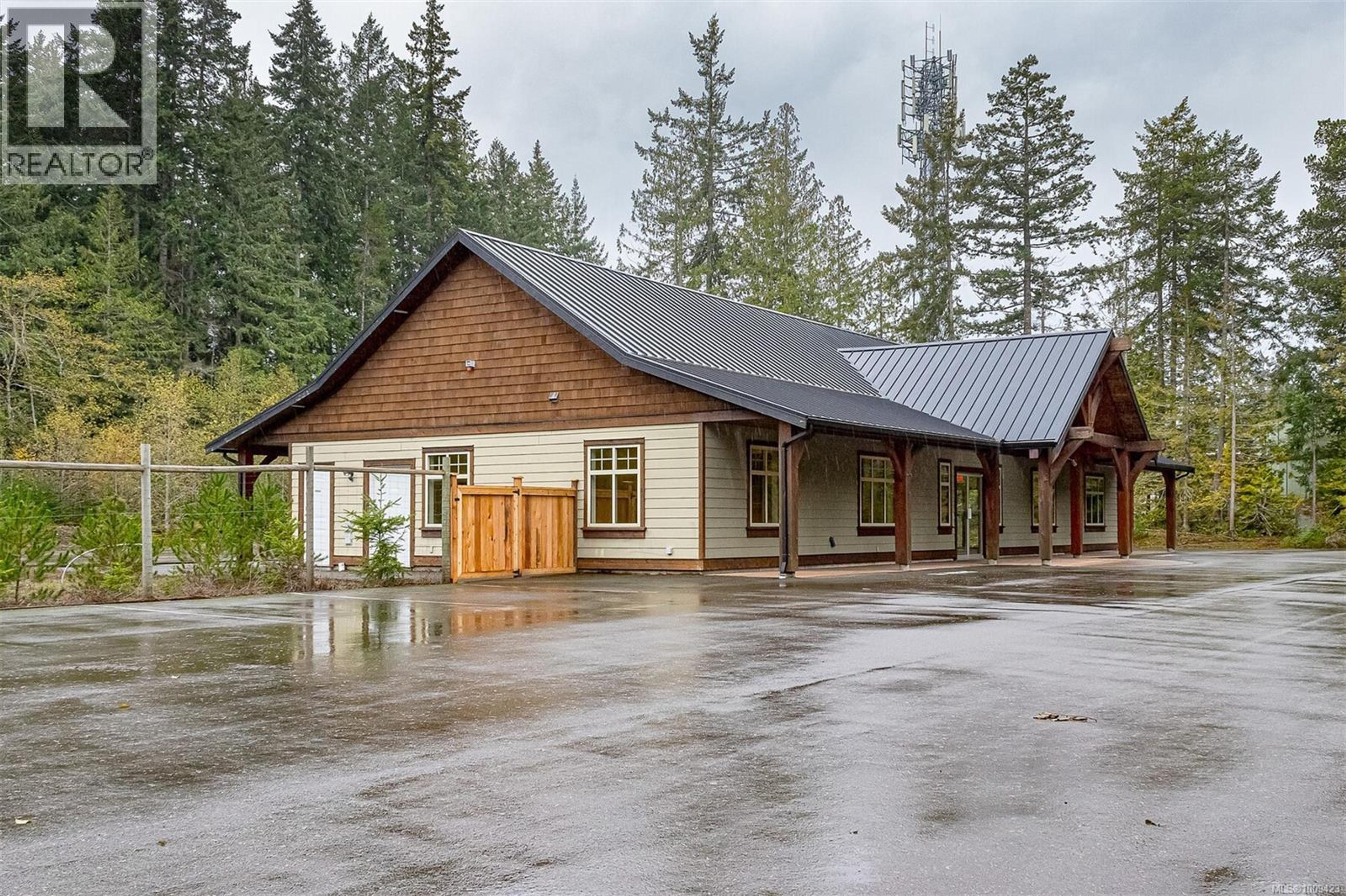 230 Rupert Rd E, Qualicum Beach - Exteriors - Photo 4