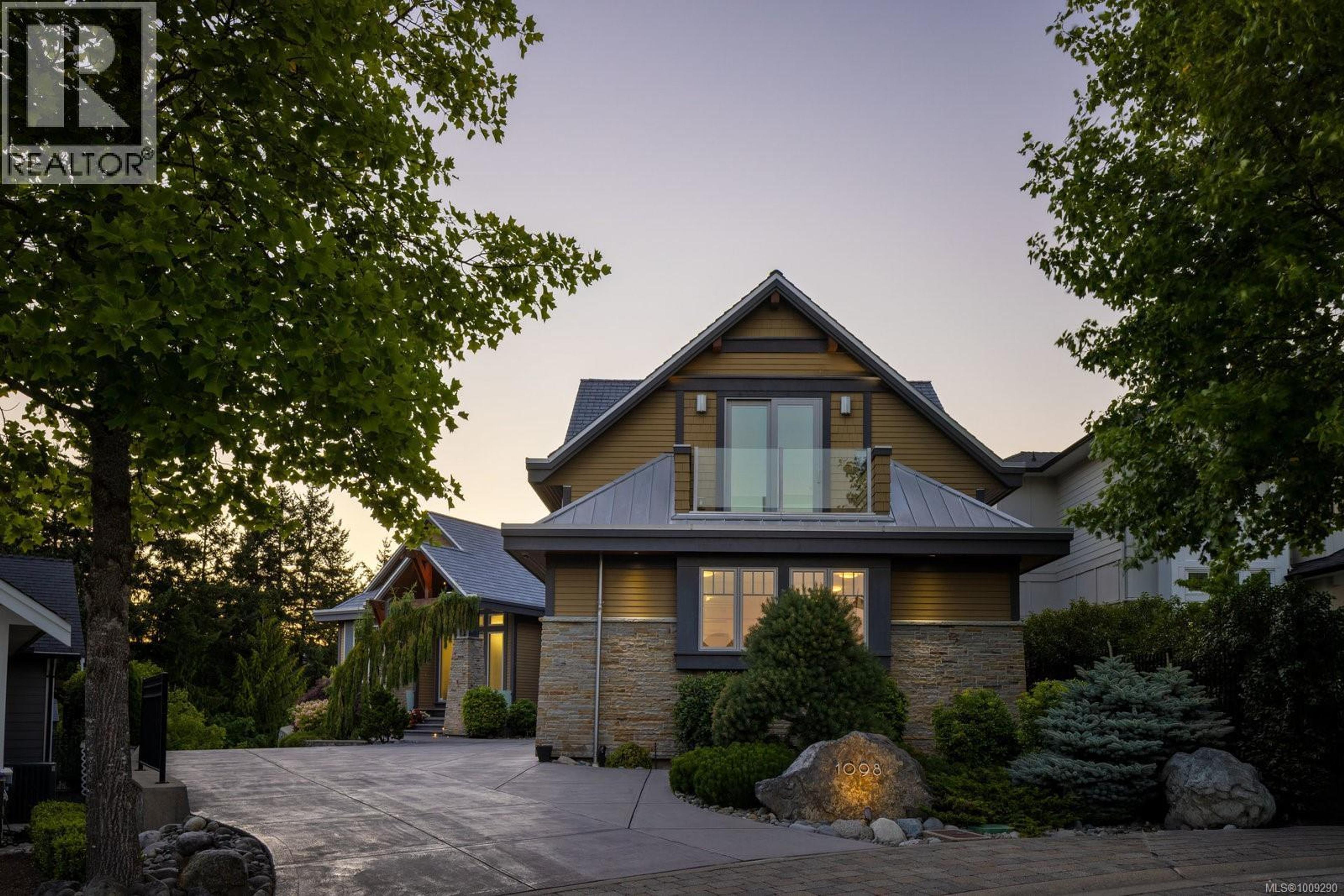 1098 Bearspaw Plat, Langford - Exteriors - Photo 1