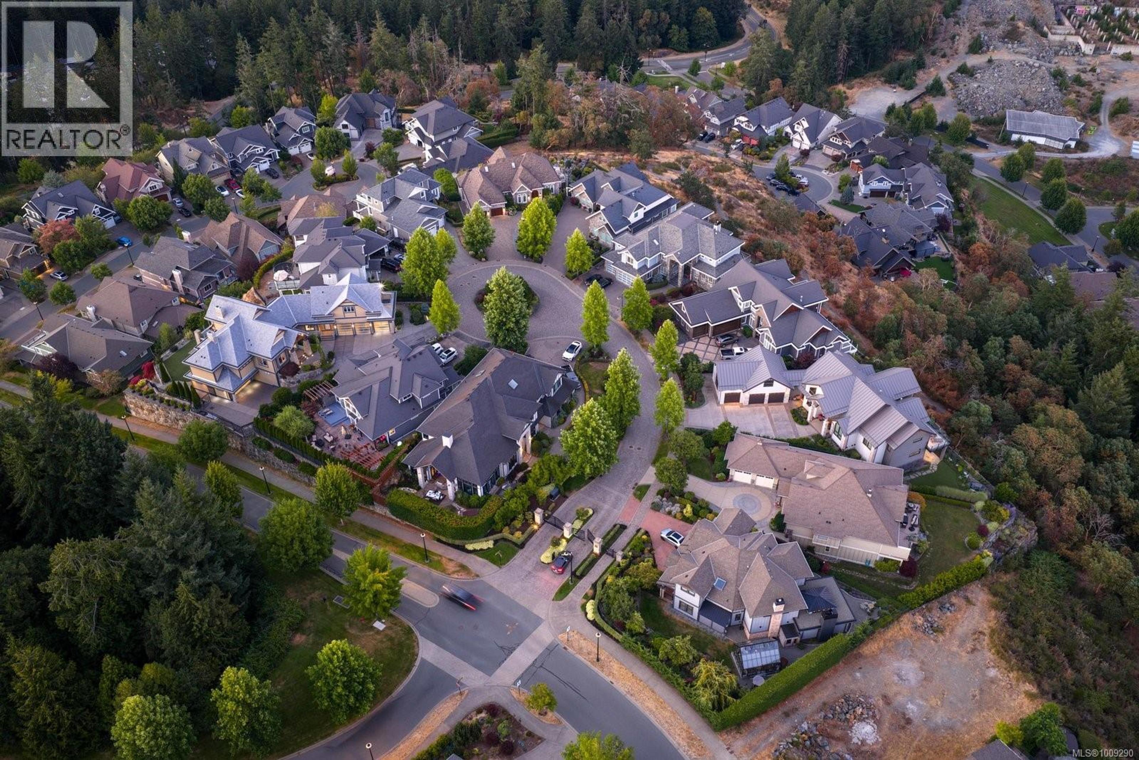 1098 Bearspaw Plat, Langford - Exteriors - Full Complex View, Drone/Aerial View - Photo 8