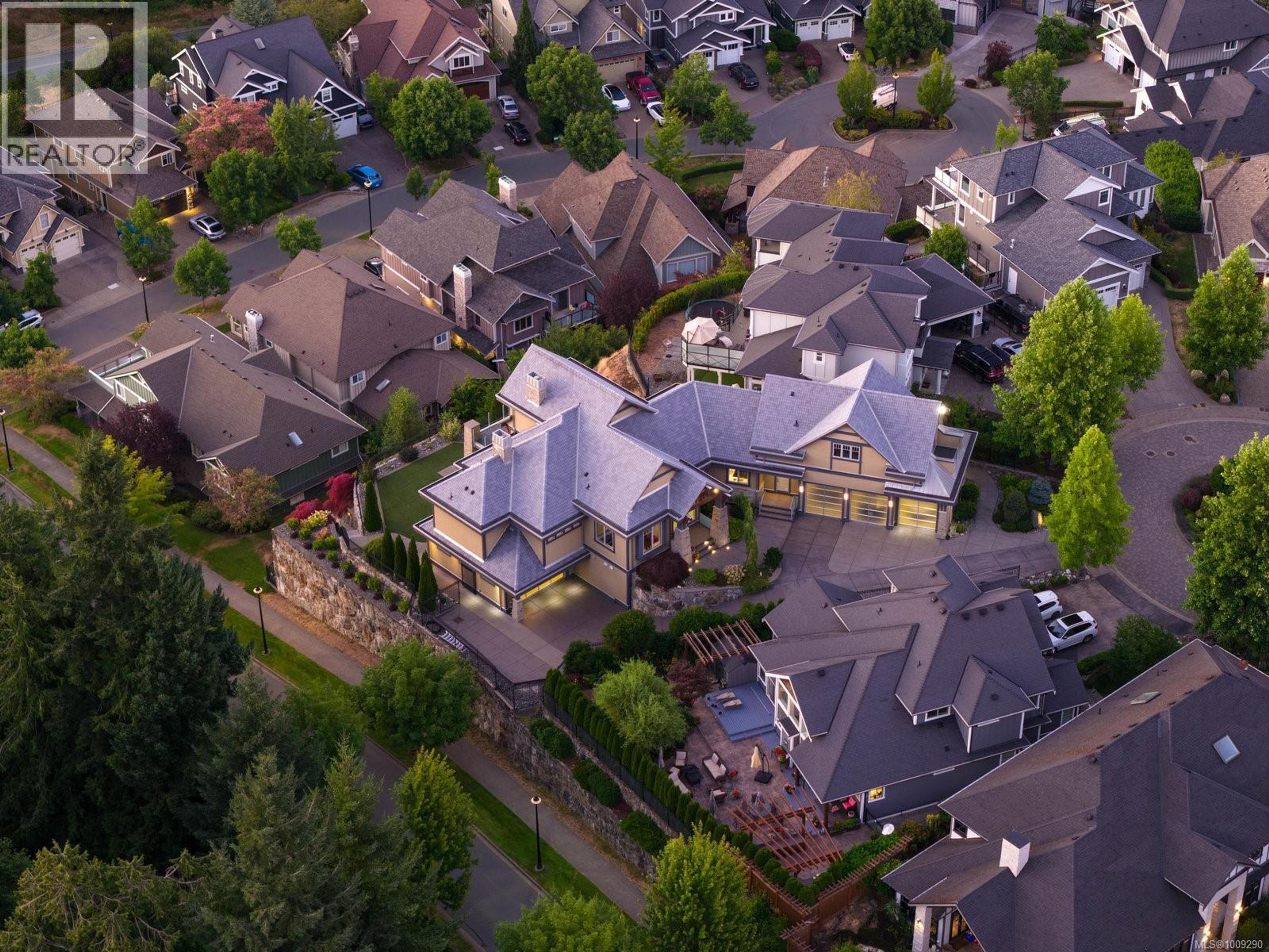 1098 Bearspaw Plat, Langford - Exteriors - Full Complex View, Drone/Aerial View - Photo 9