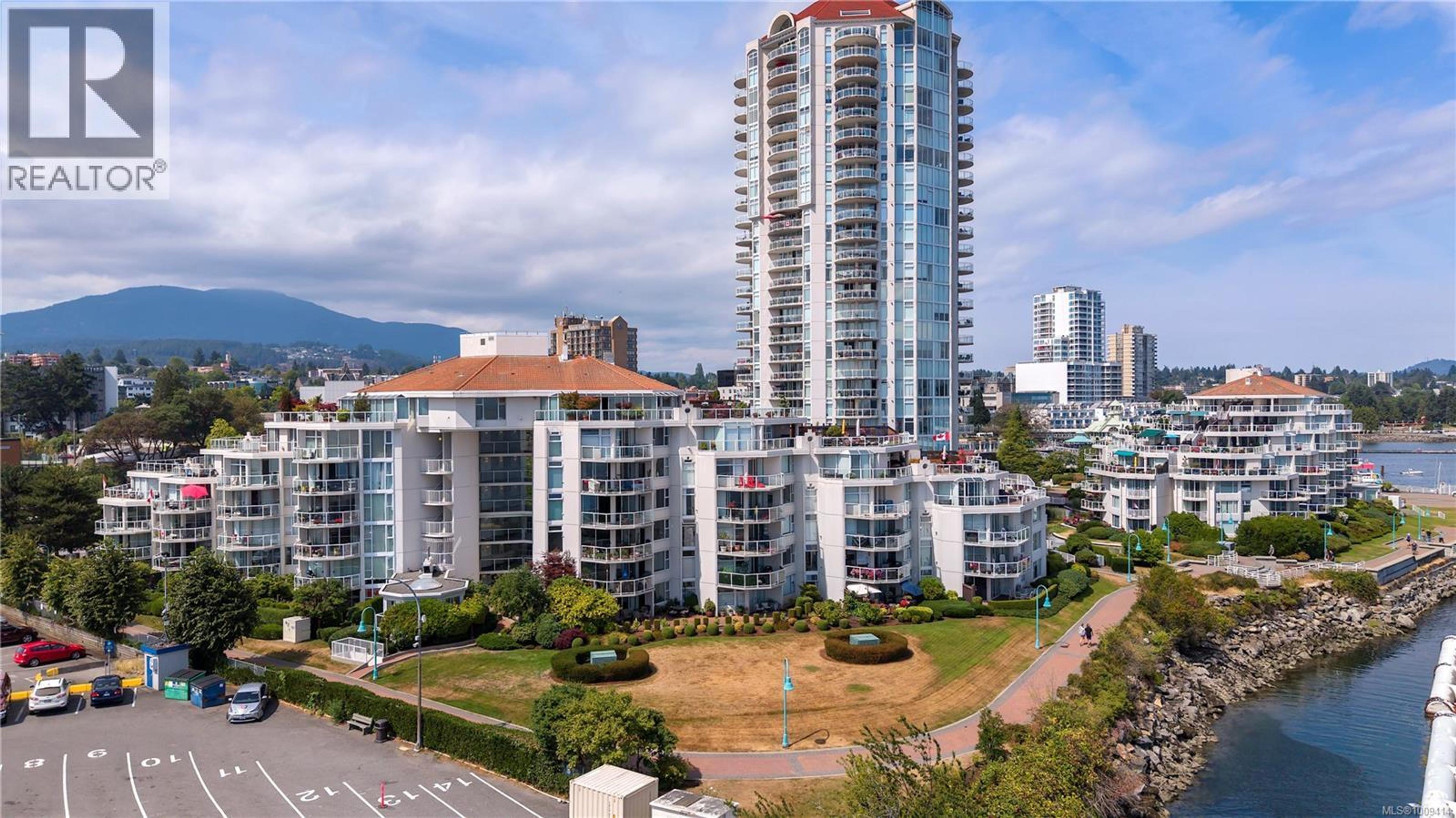 158 Promenade Dr, Nanaimo - Exteriors - Full Complex View, Drone/Aerial View - Photo 10