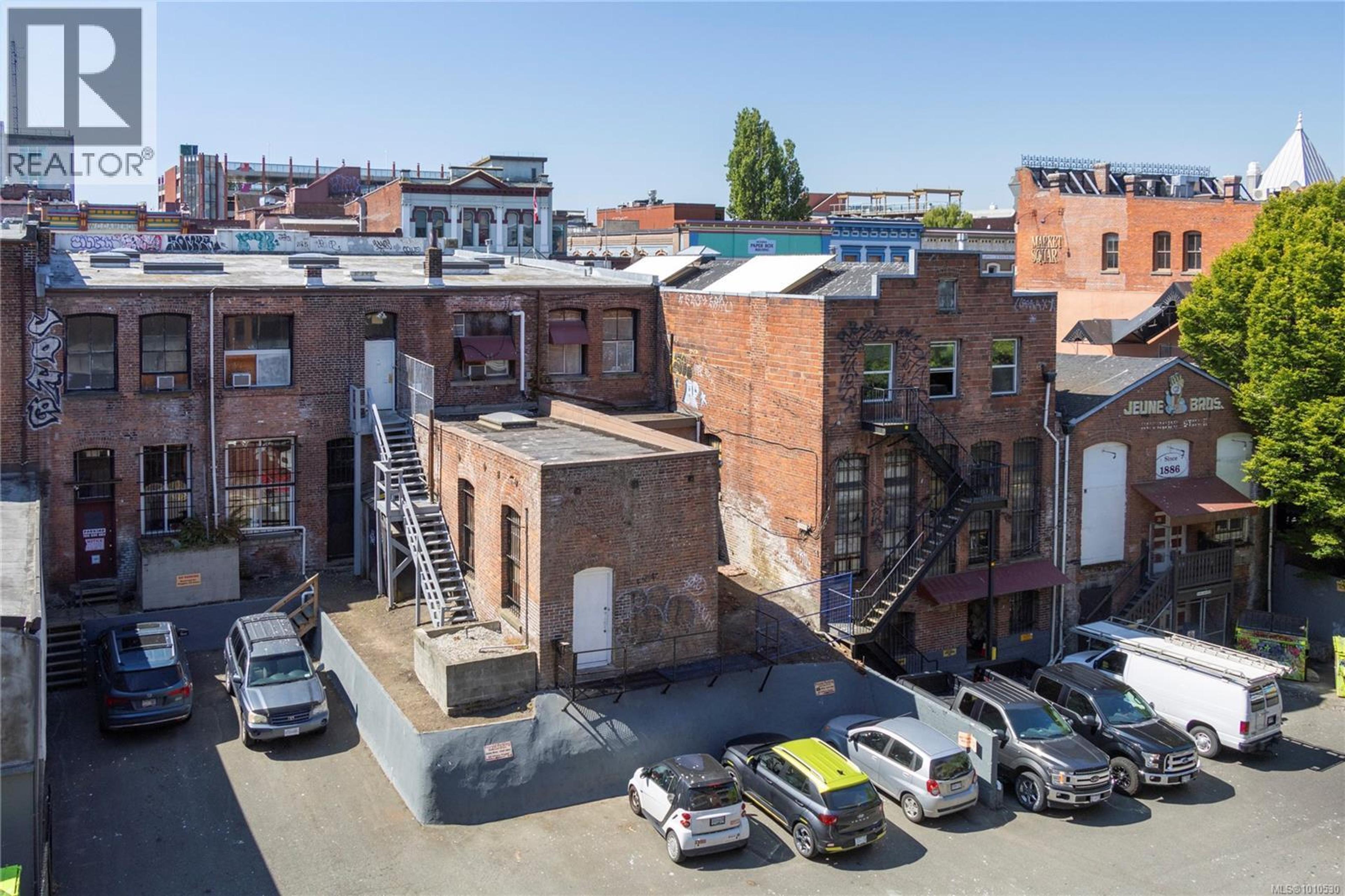 595 Pandora Ave, Victoria - Exteriors - Full Complex View - Photo 2