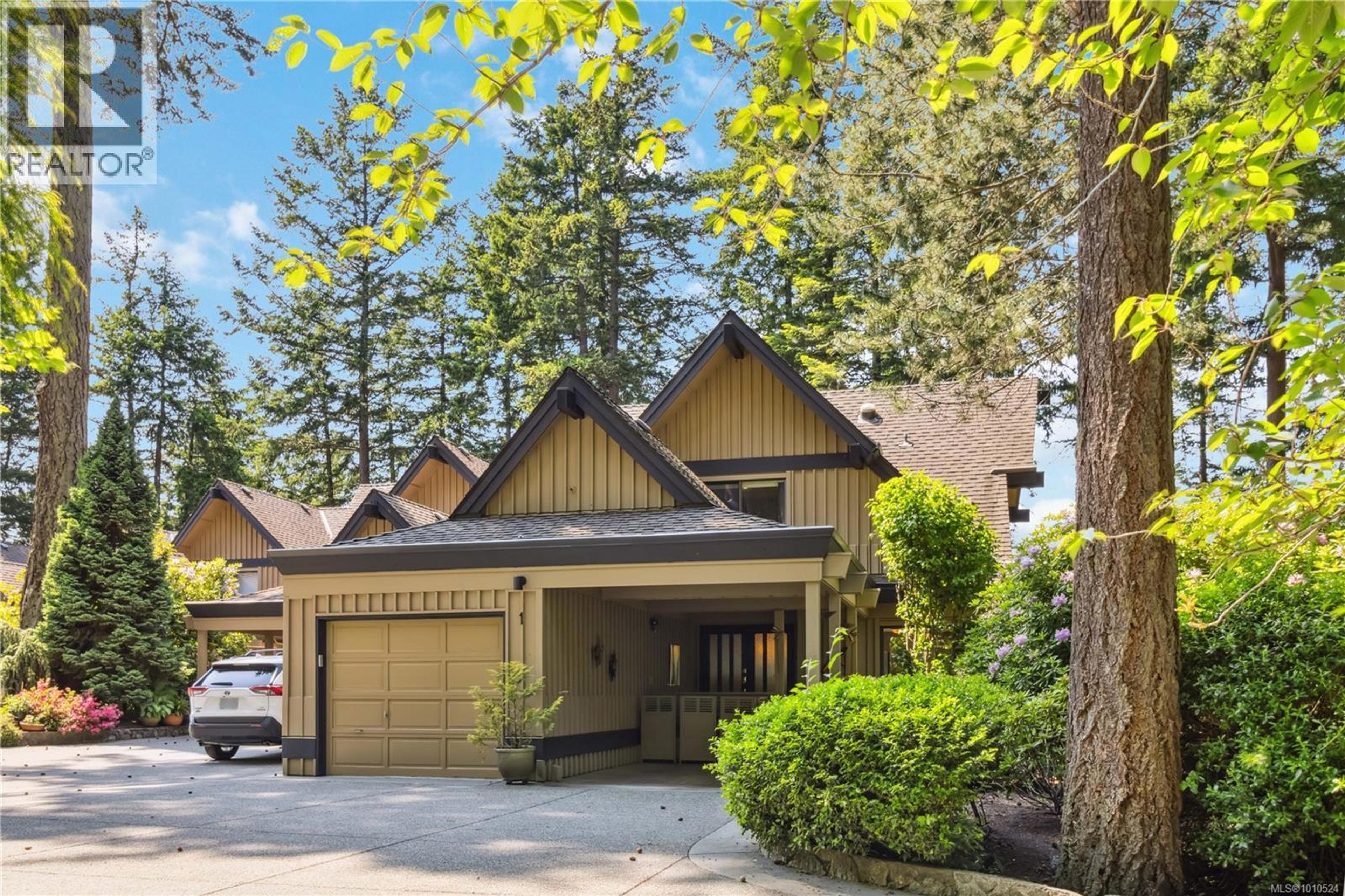 981 Fir Tree Glen, Saanich - Exteriors - Full Complex View - Photo 5