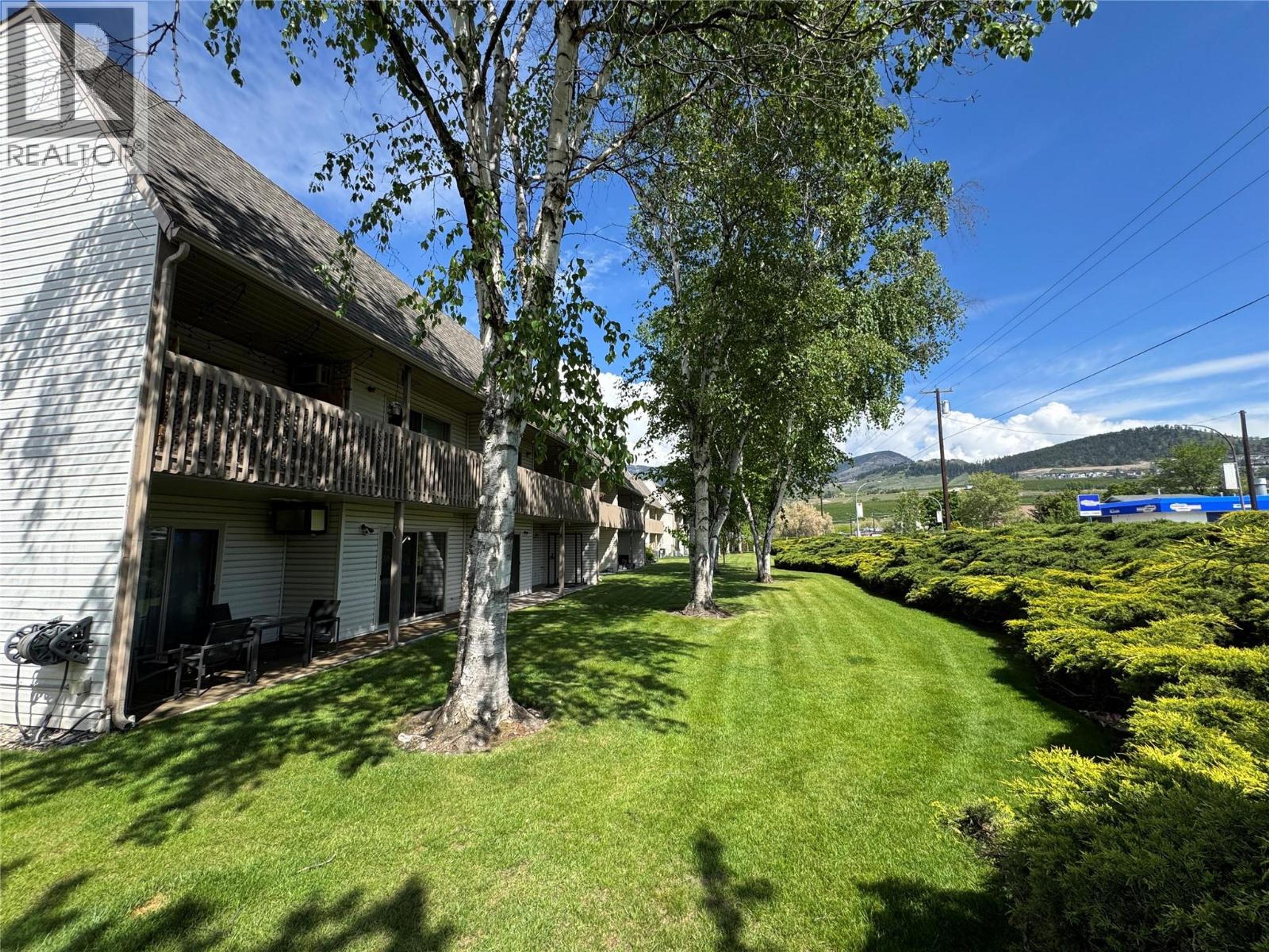 290 Highway 33 E, Kelowna - Exteriors - Photo 3