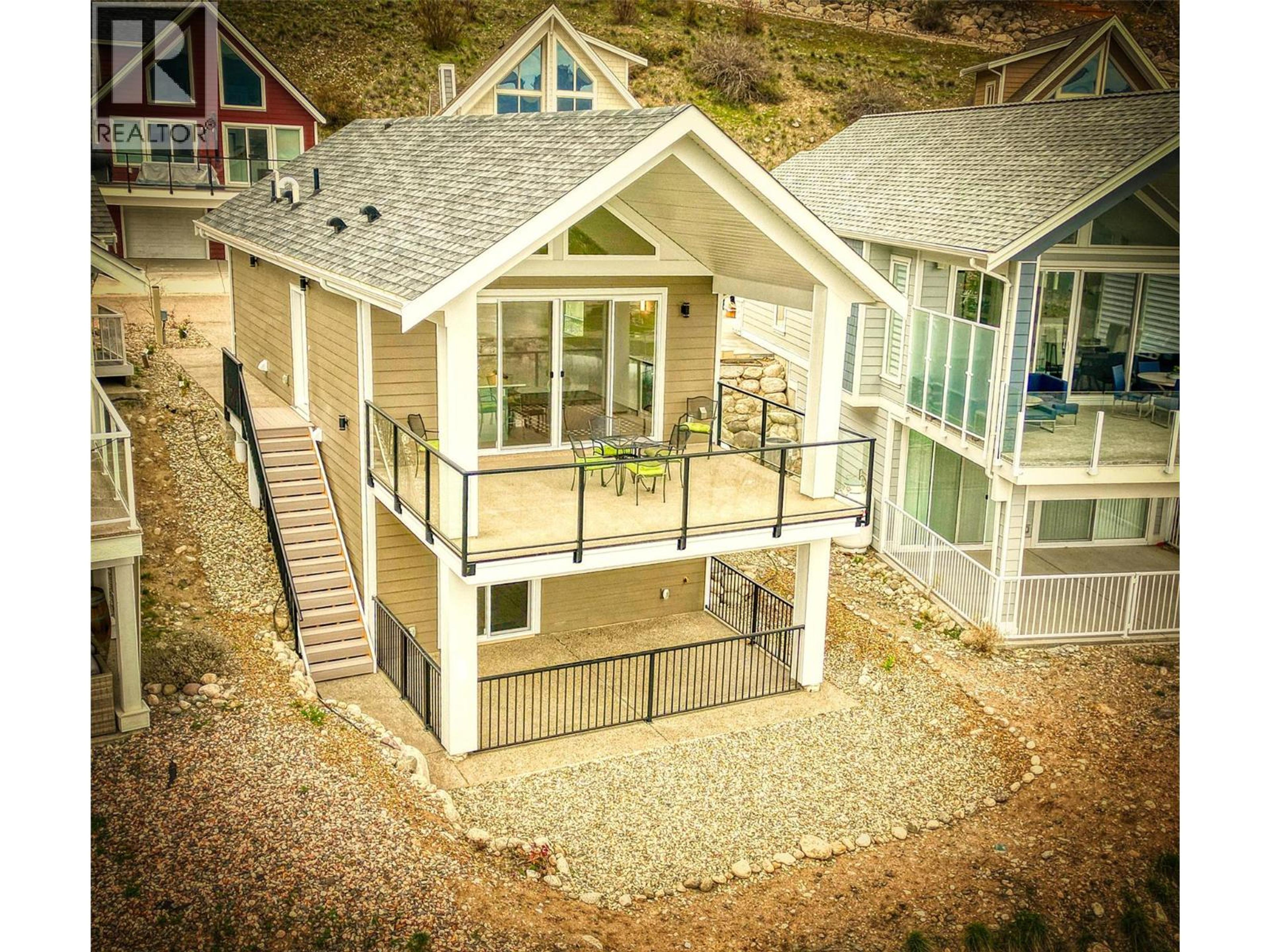 6732 LaPalma Loop, Kelowna - Exteriors - Photo 4