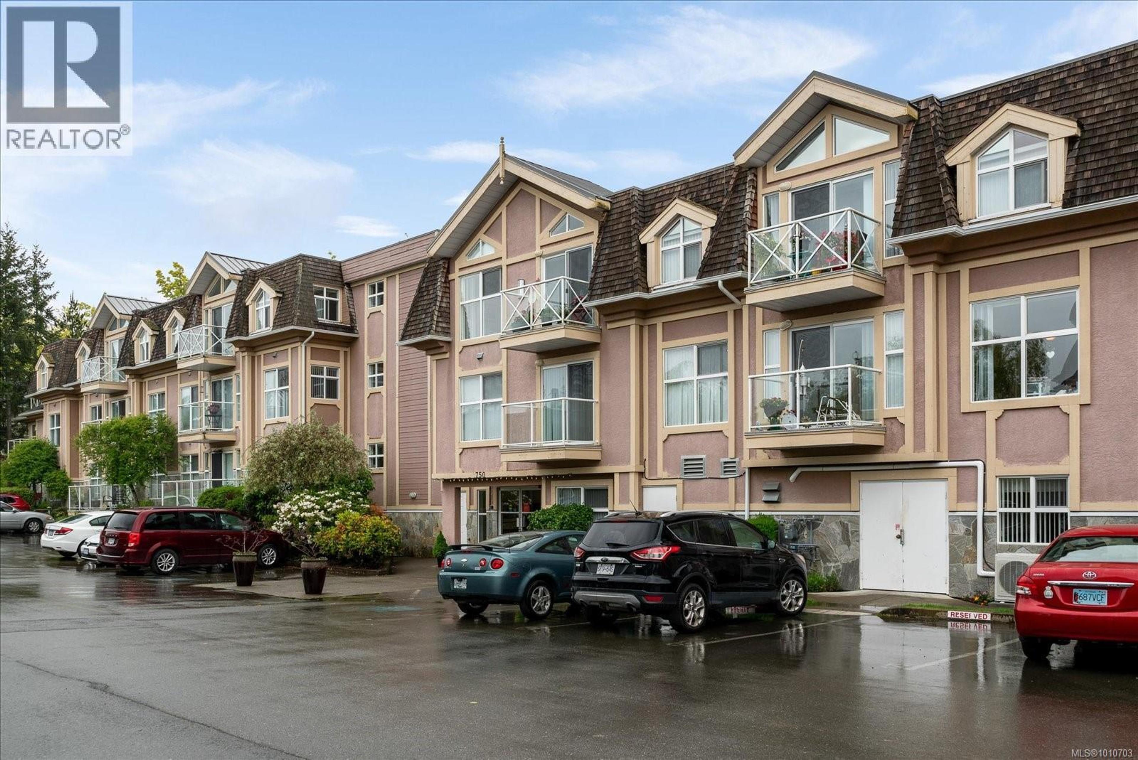 750 Memorial Ave, Qualicum Beach - Exteriors - Full Complex View - Photo 7