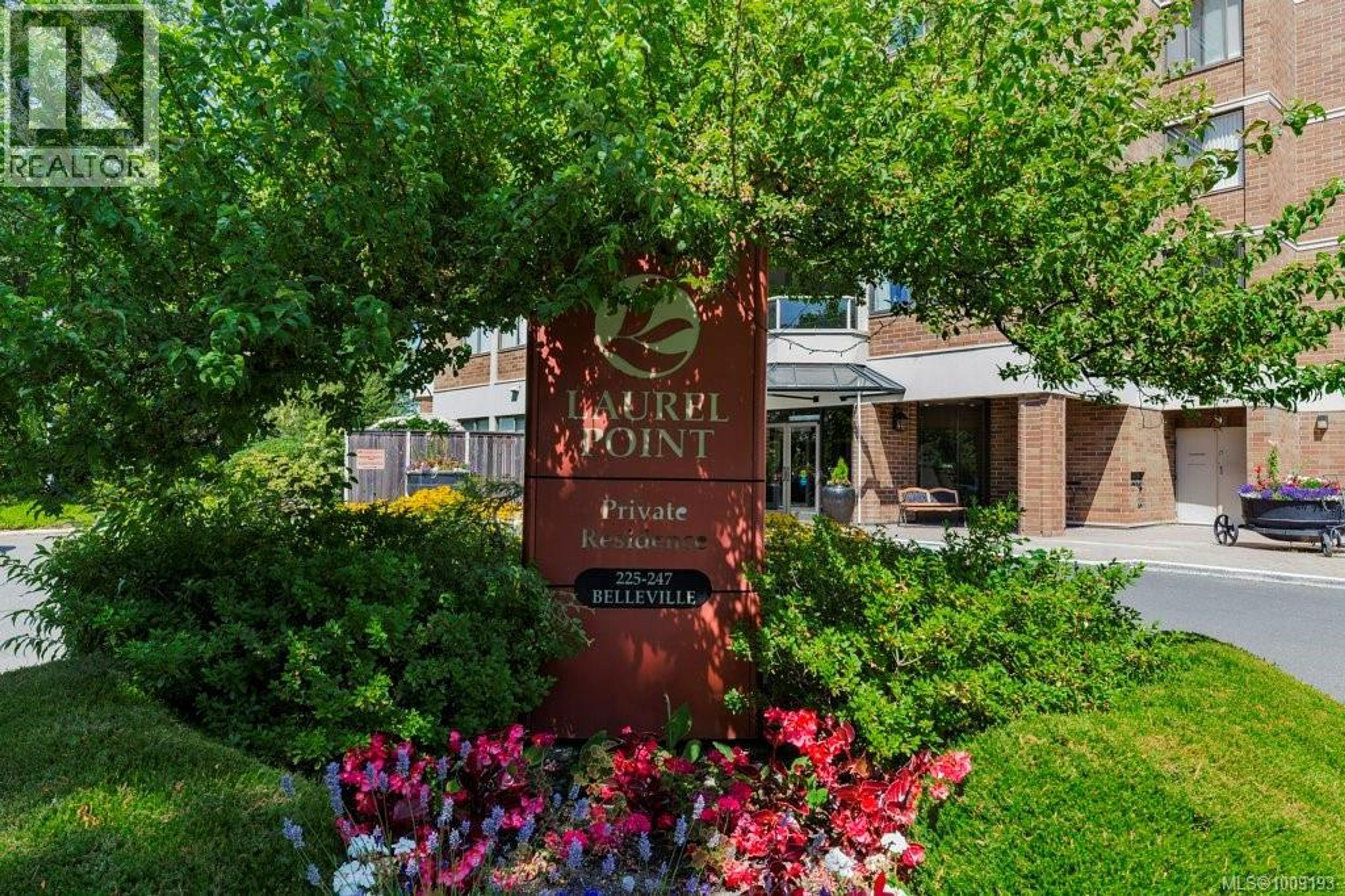 225 Belleville St, Victoria - Exteriors - Photo 4