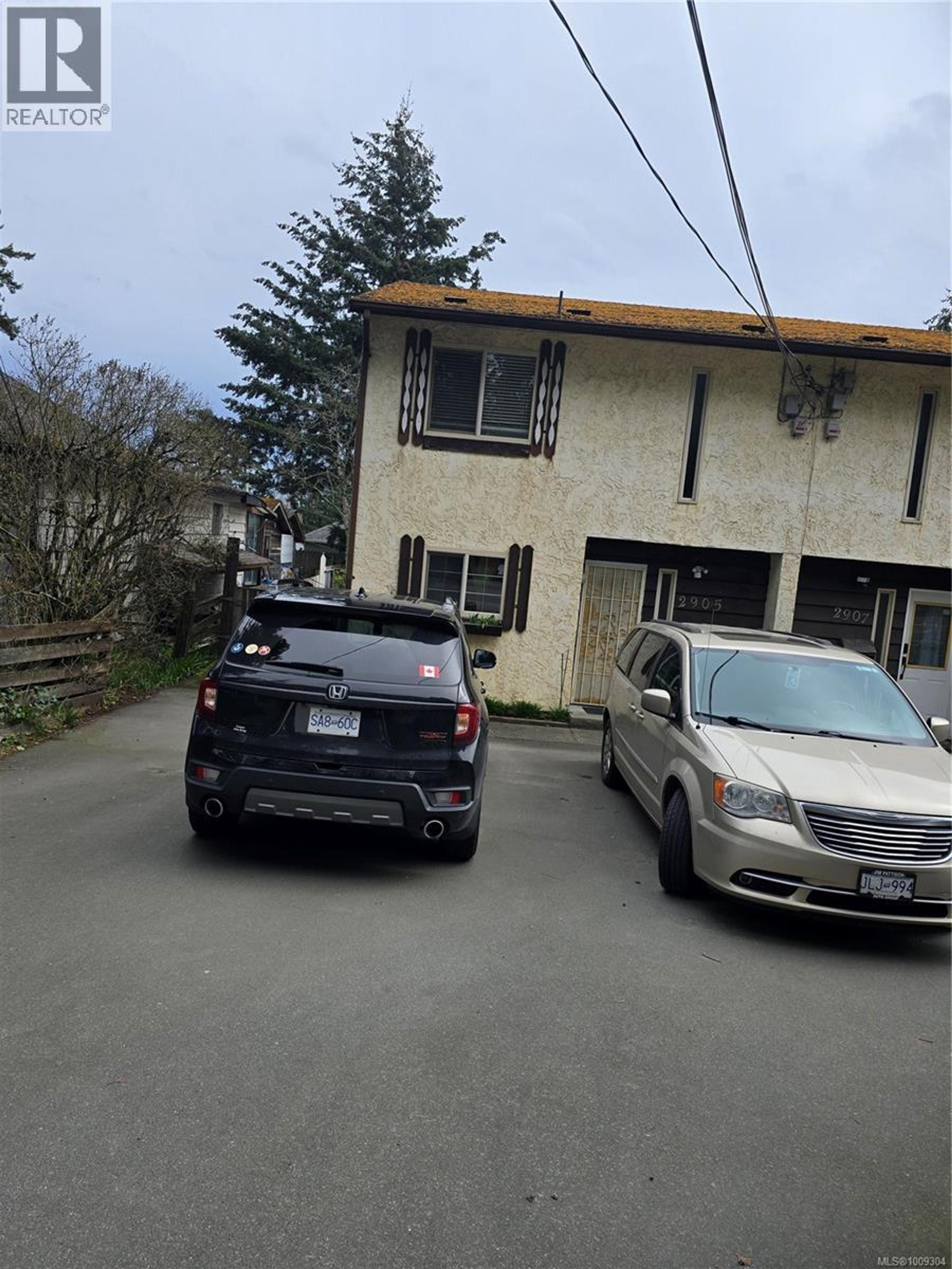 2905 LEIGH Rd, Langford - Exteriors - Photo 1