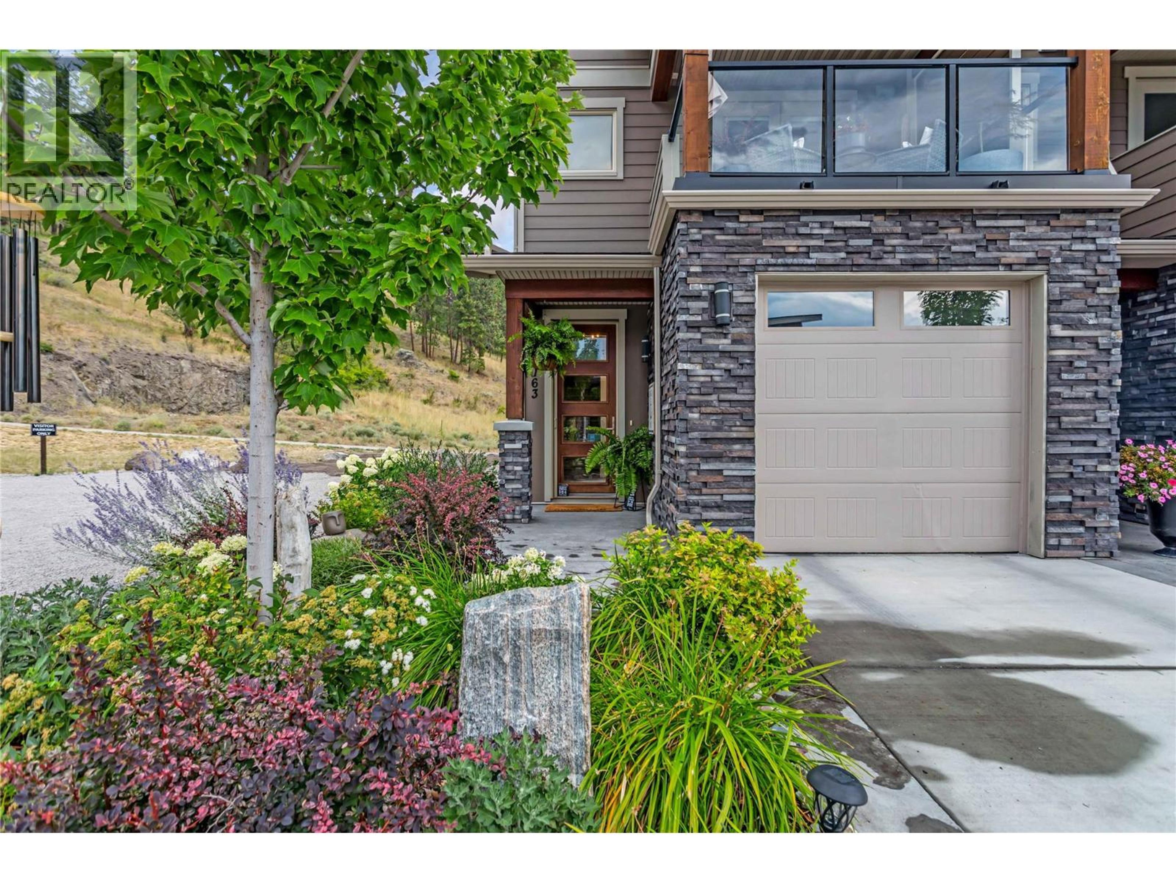 4000 Redstone Crescent, Peachland - Exteriors - Photo 1