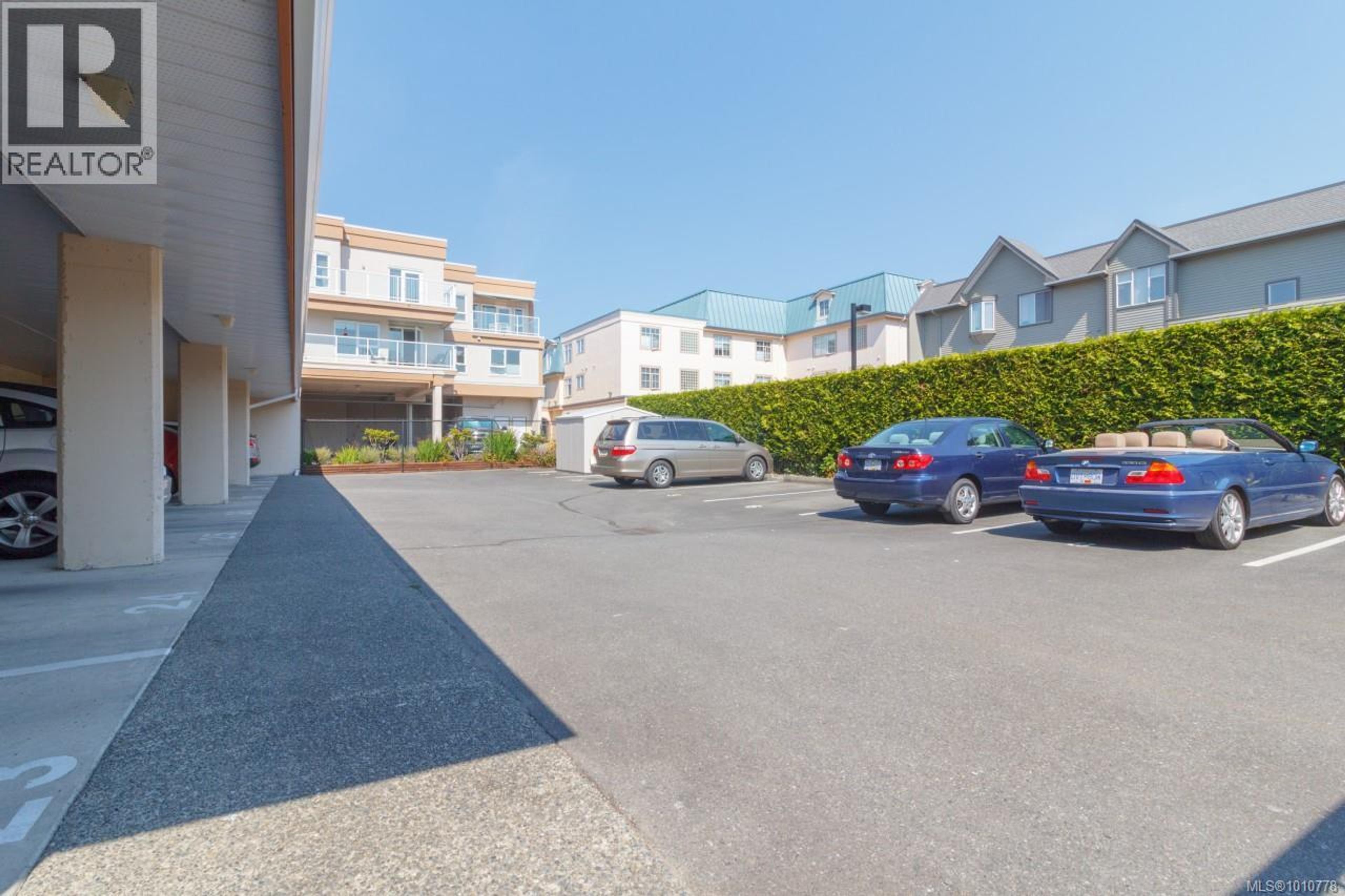 9717 Third St, Sidney - Exteriors - Full Complex View - Photo 2