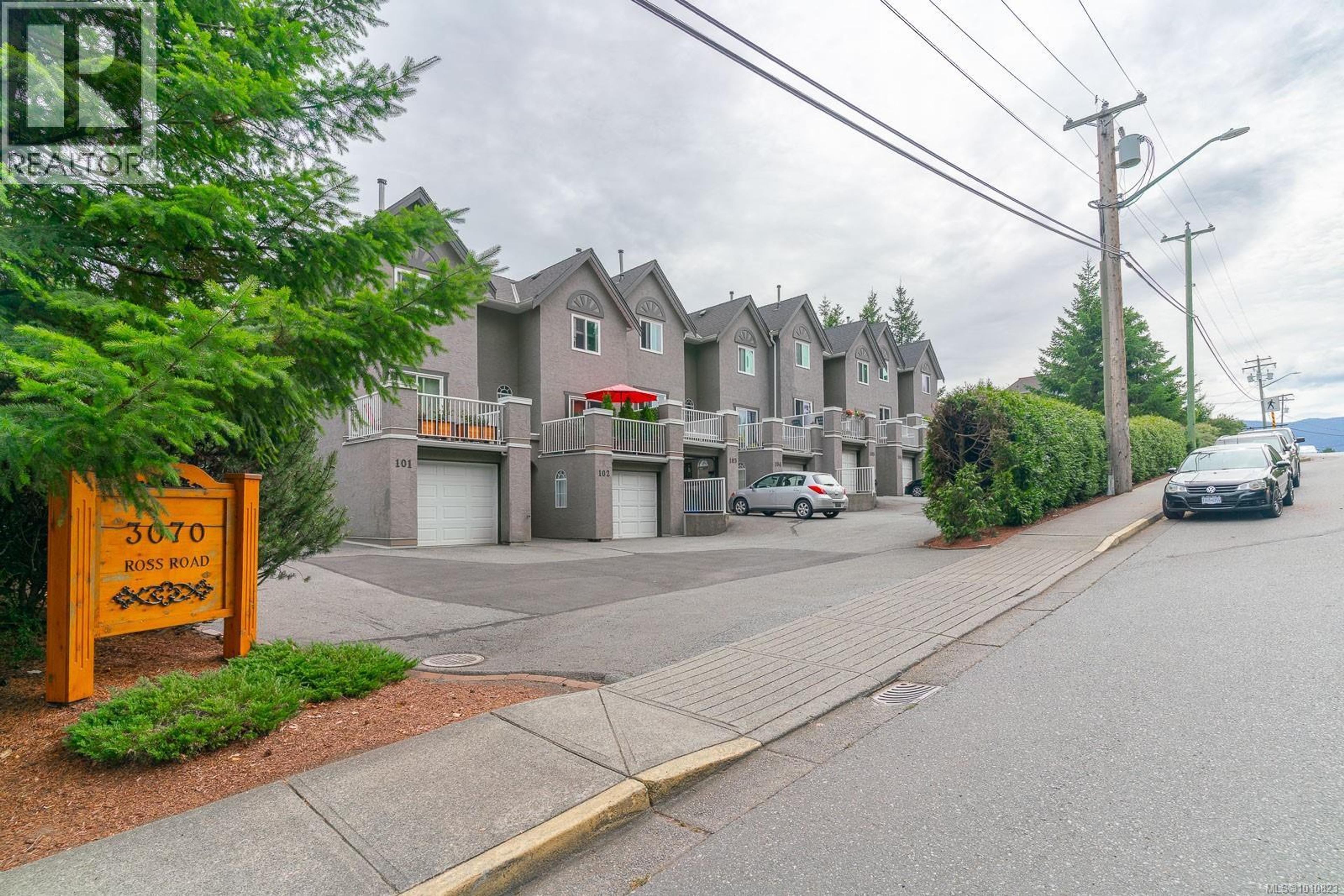 3070 Ross Rd, Nanaimo - Exteriors - Full Complex View - Photo 2