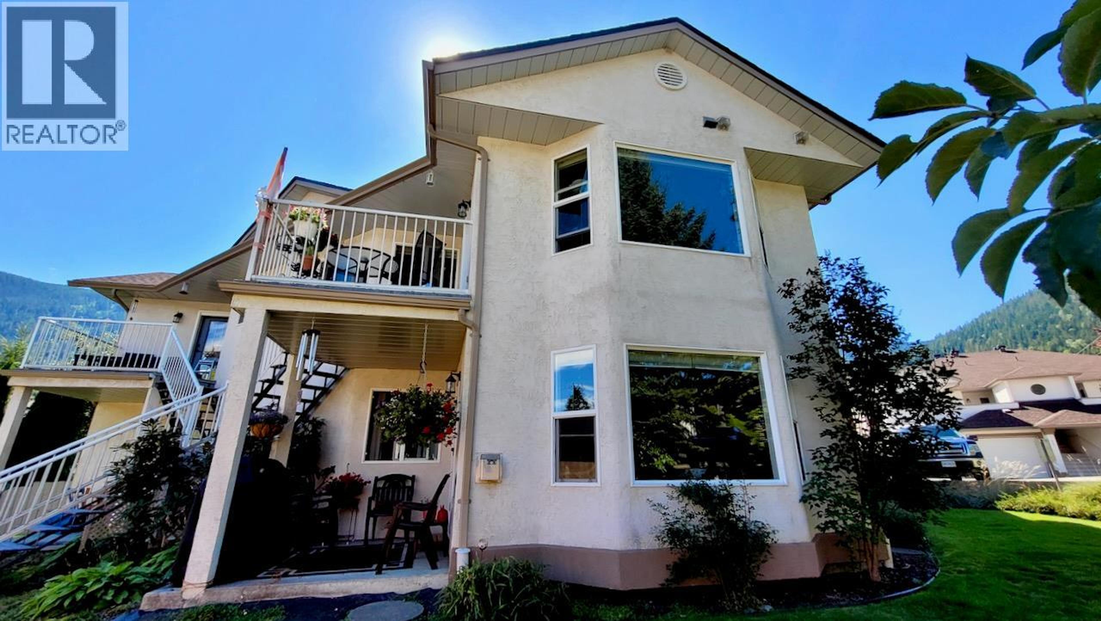 428 Beasley Crescent W, Nelson - Exteriors - Photo 5