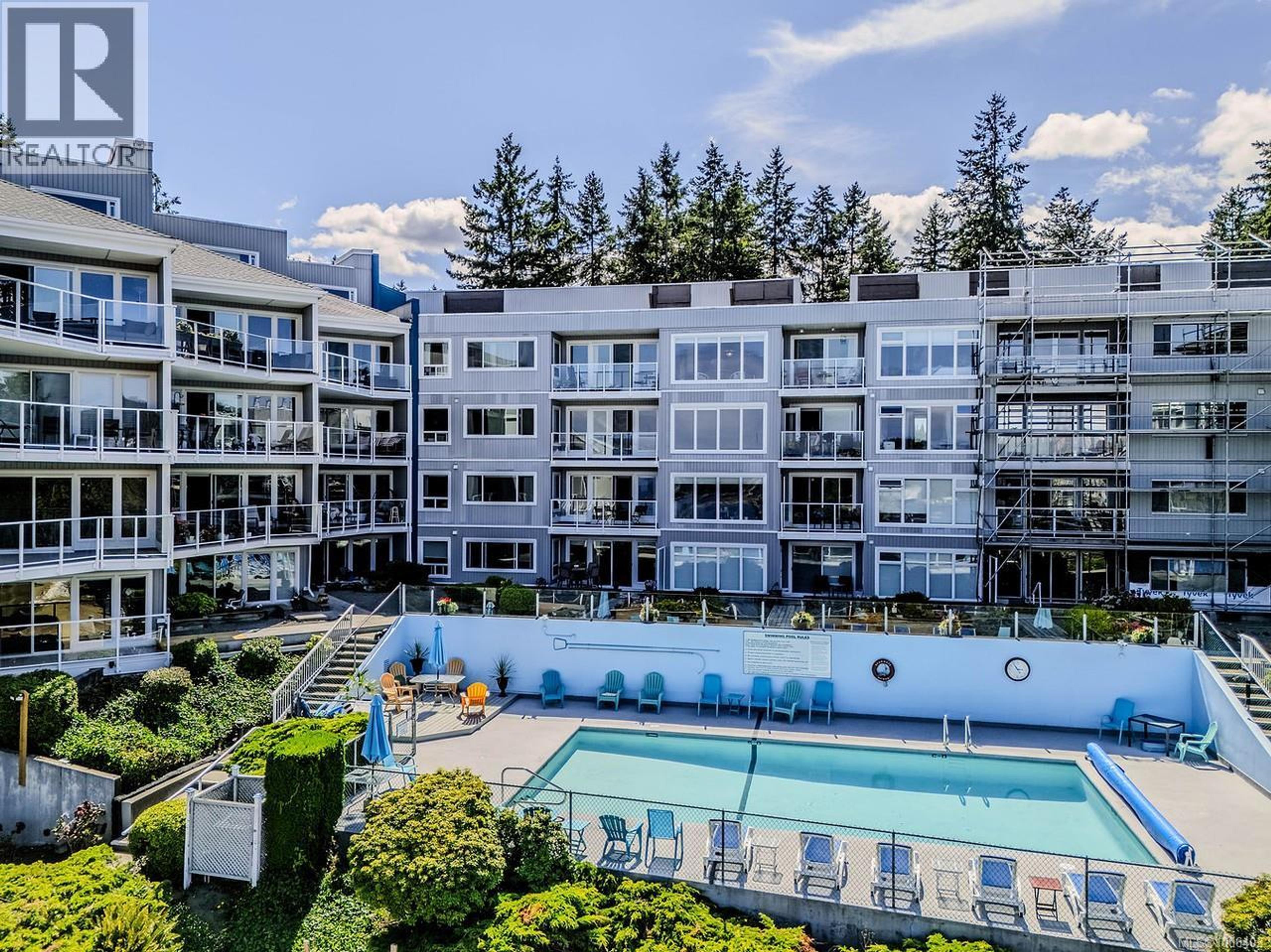 2560 Departure Bay Rd, Nanaimo - Exteriors - Full Complex View - Photo 1