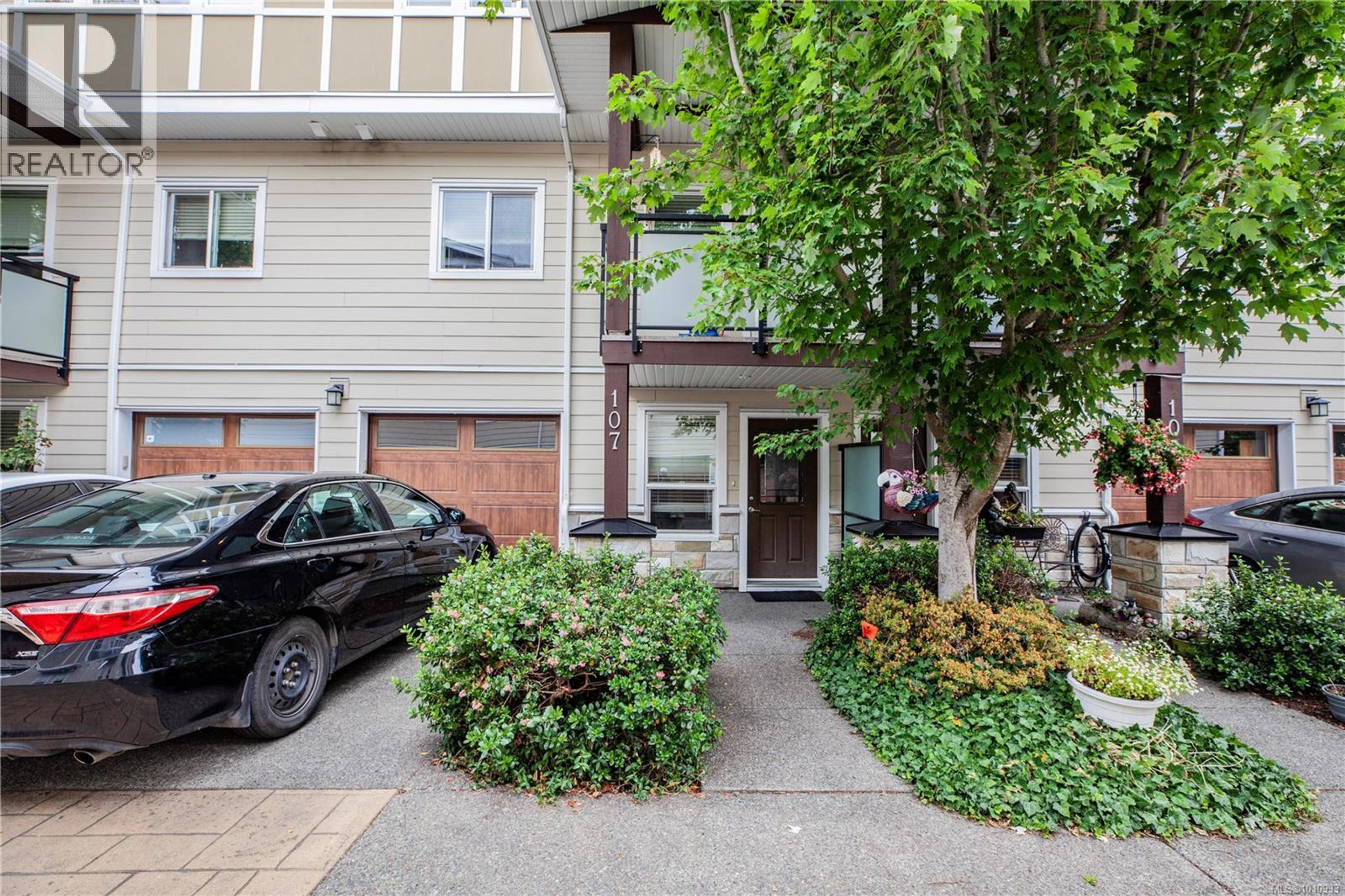 992 Dunford Ave, Langford - Exteriors - Photo 3